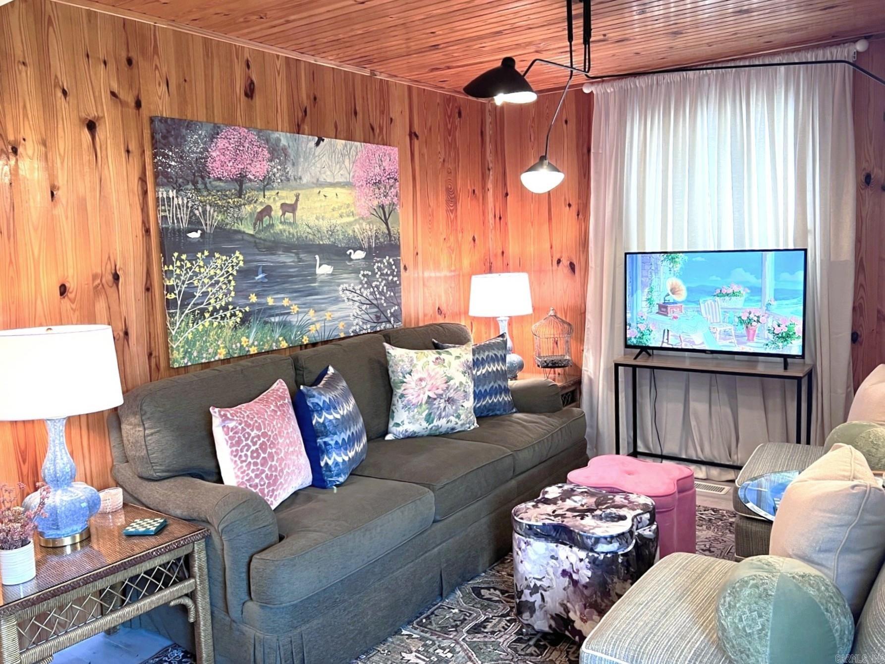 76 W Cool Water Retreat Property Photo 3