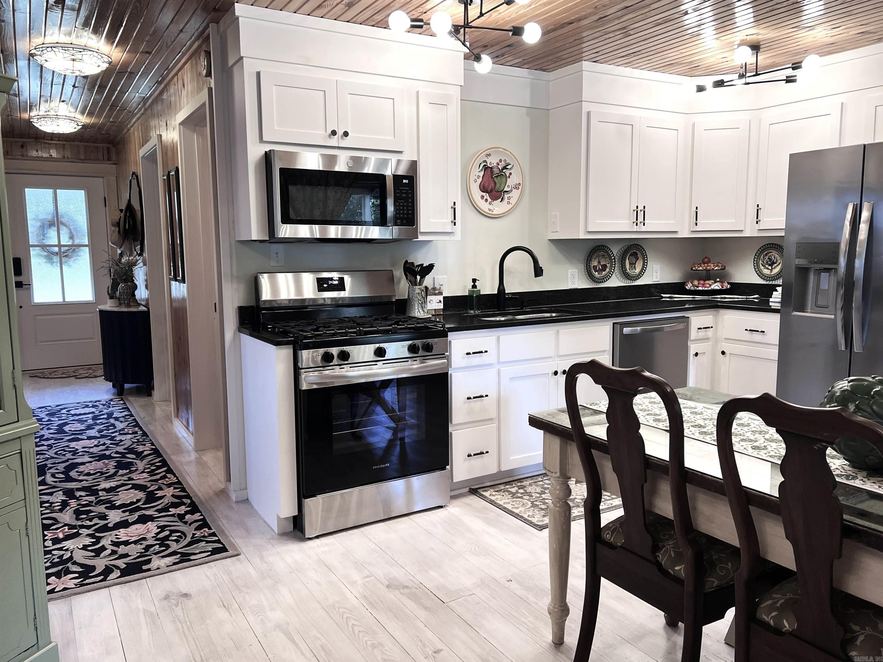 76 W Cool Water Retreat Property Photo 9