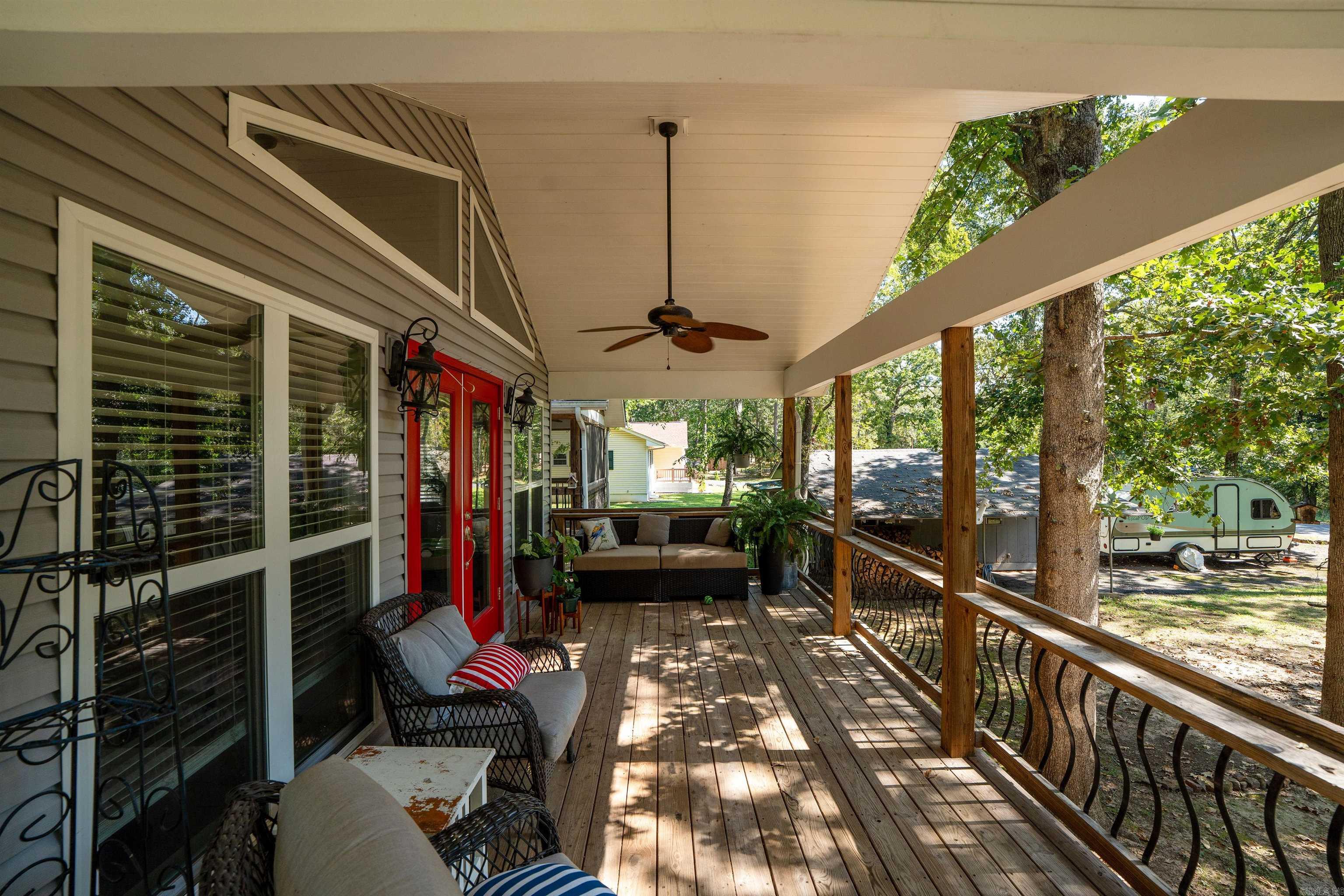 143 Jordan Lane Property Photo 17