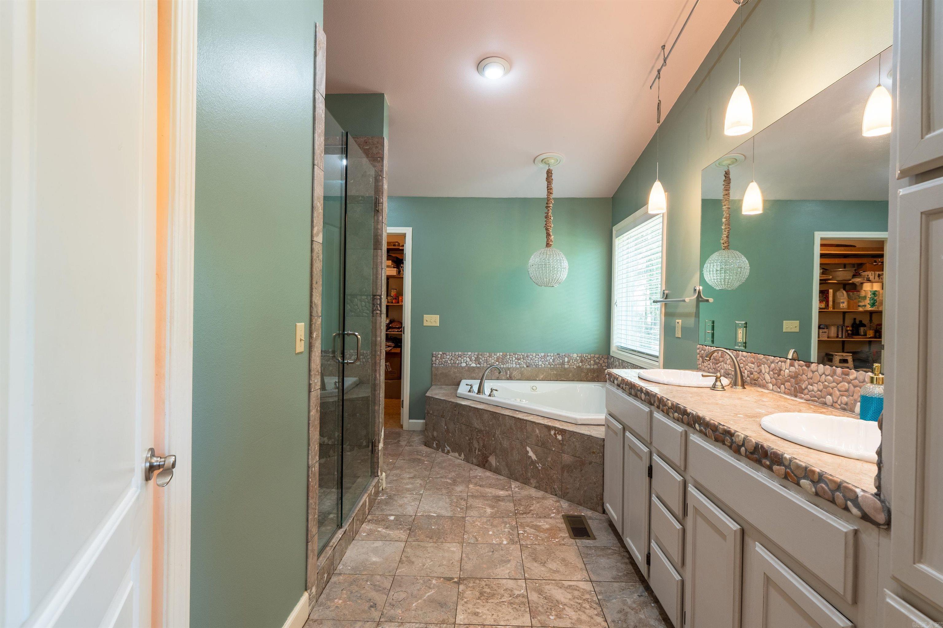 143 Jordan Lane Property Photo 24