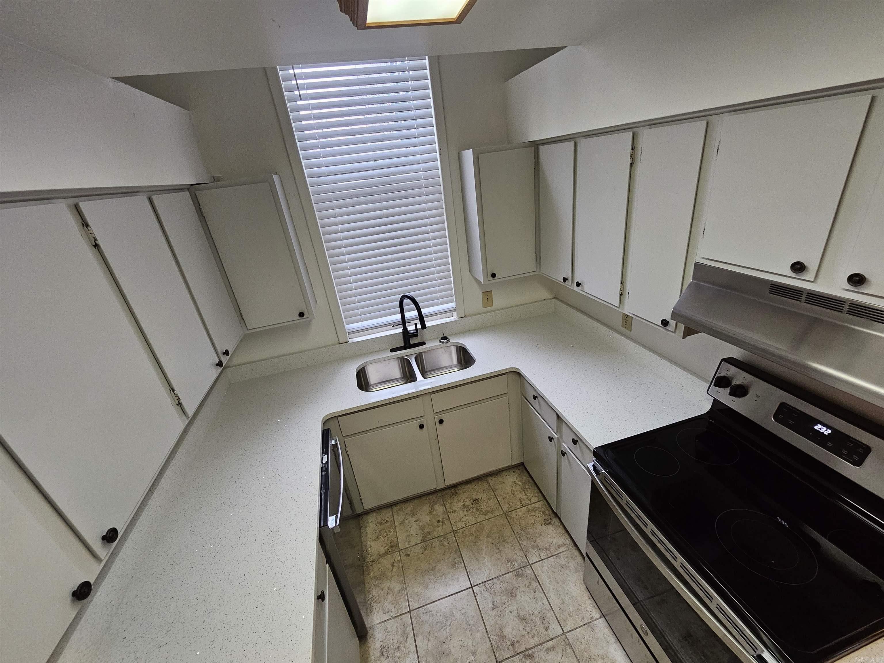 1500 Center Street 9 Property Photo 7