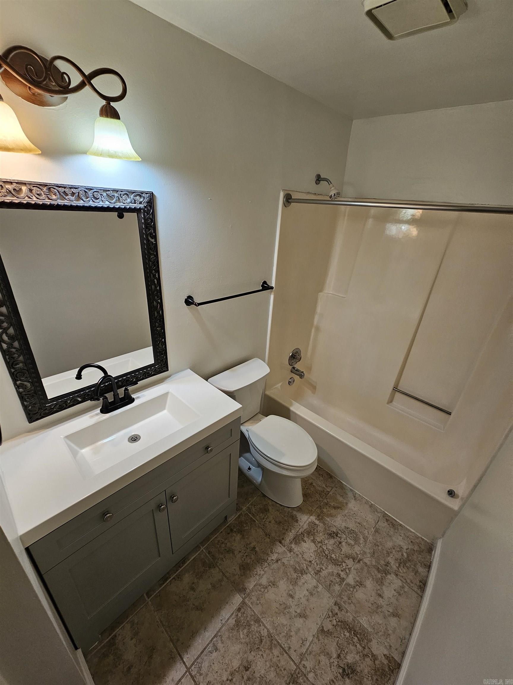 1500 Center Street 9 Property Photo 10