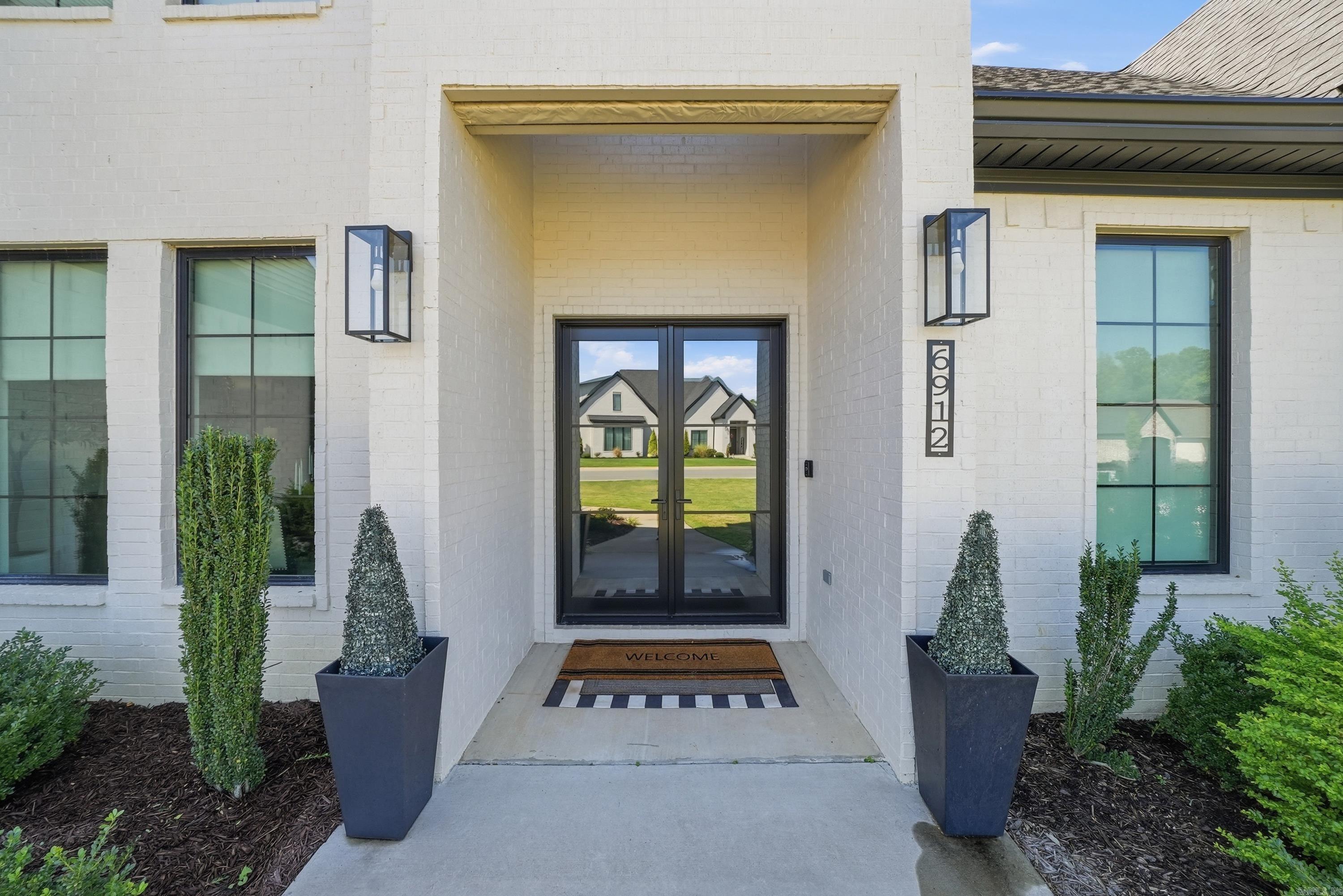 6912 Fields Drive Property Photo 4