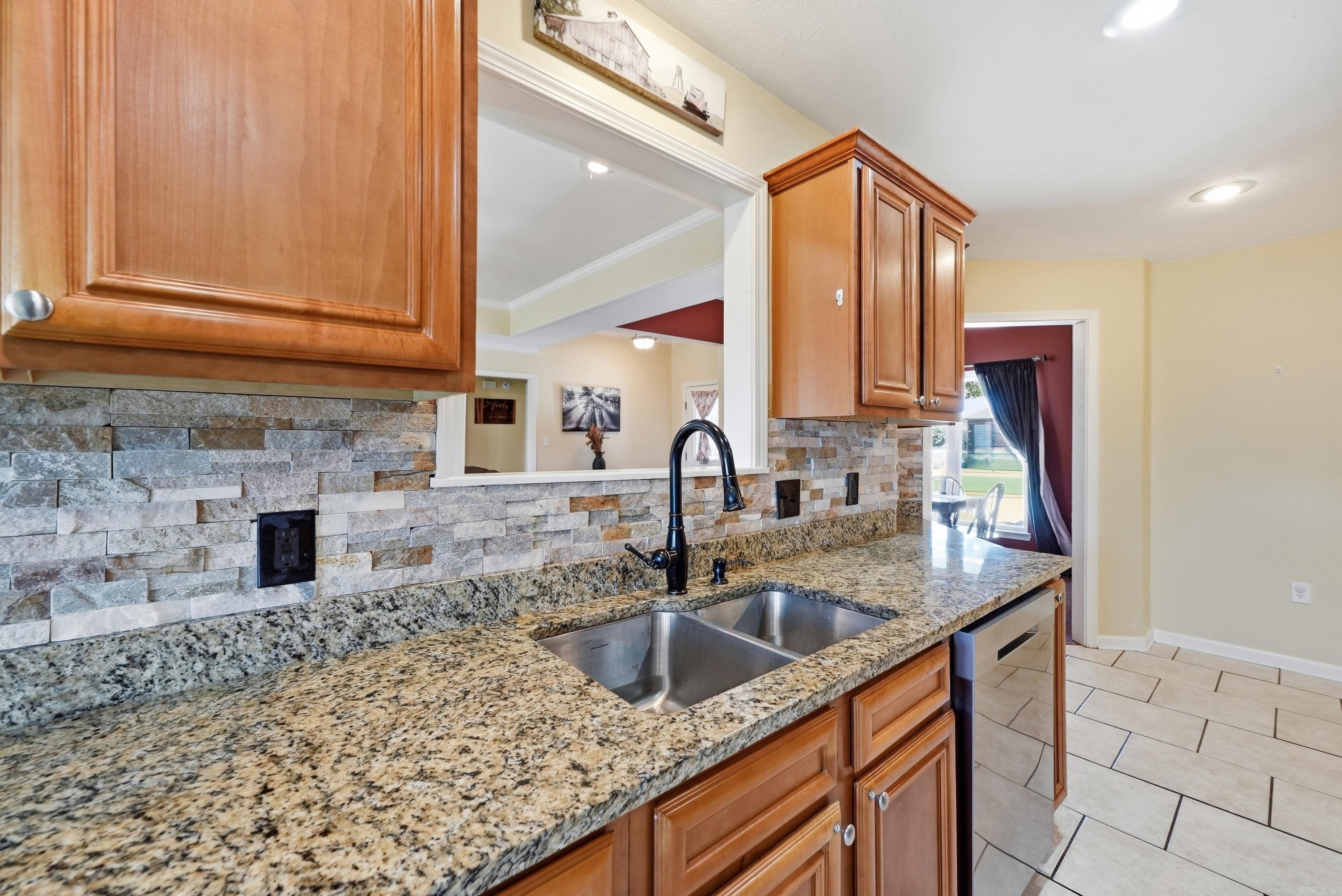25 Abiagayle Loop Property Photo 9