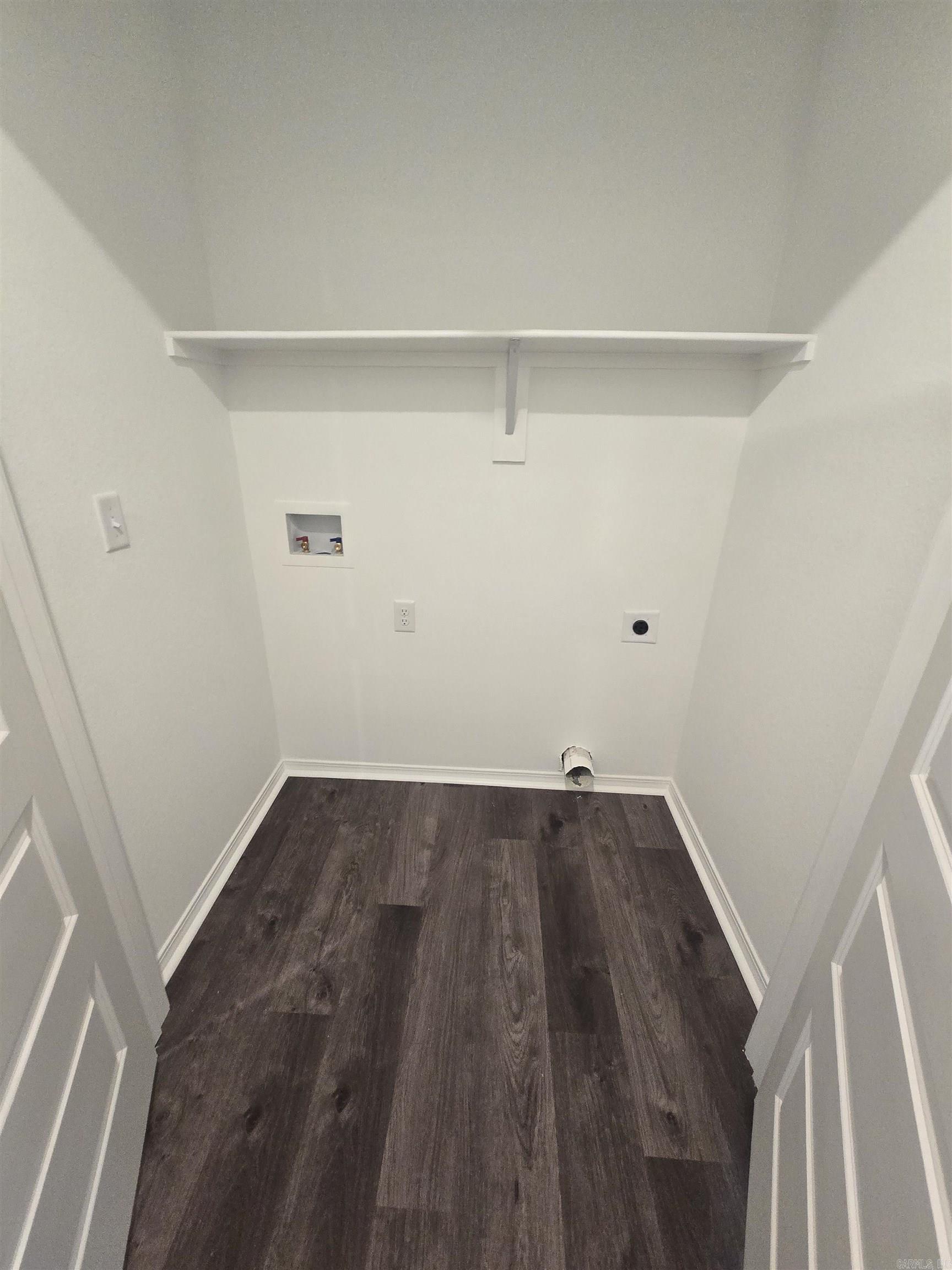 6688 Hollywood Avenue Property Photo 5