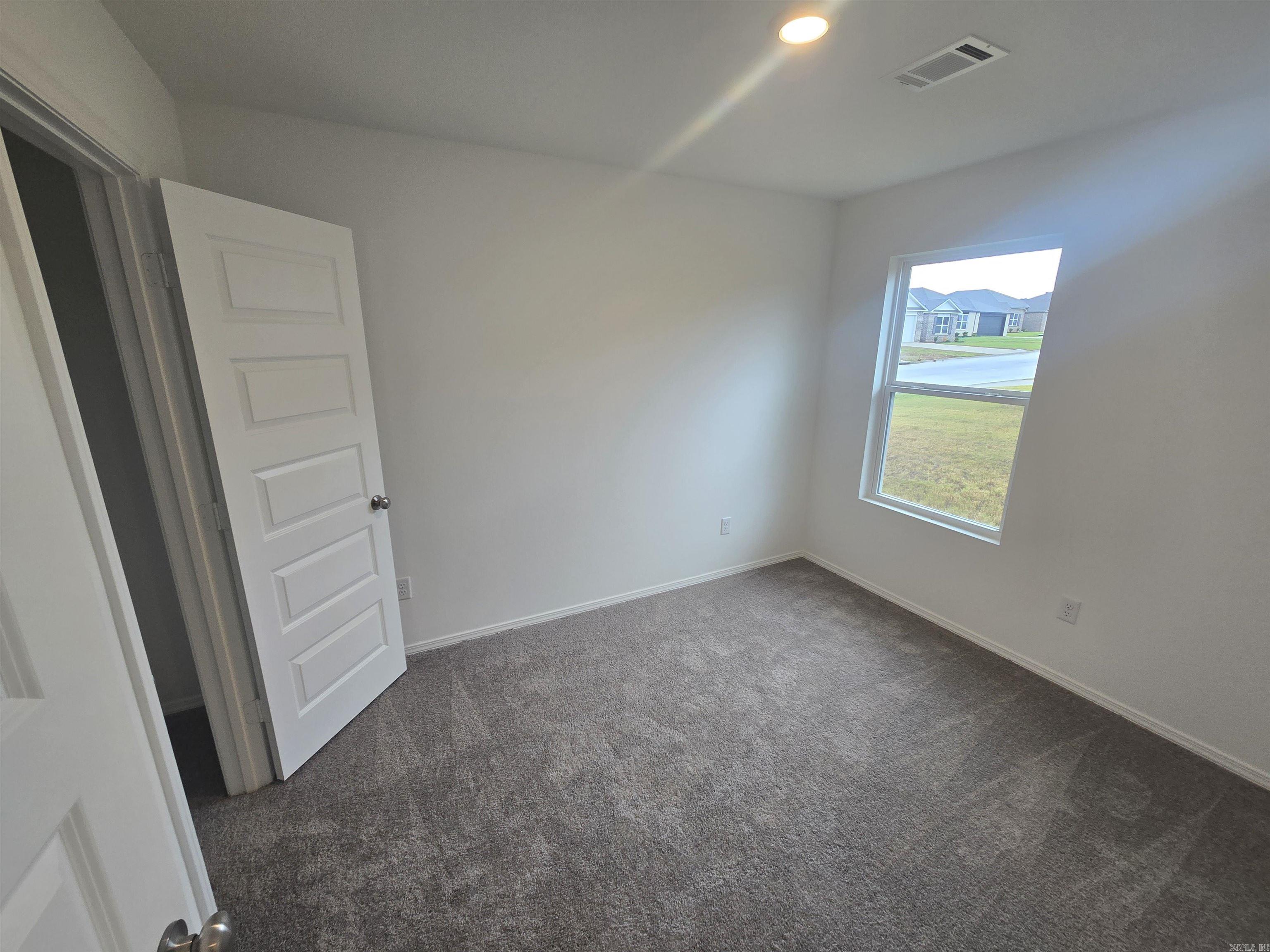 6688 Hollywood Avenue Property Photo 6