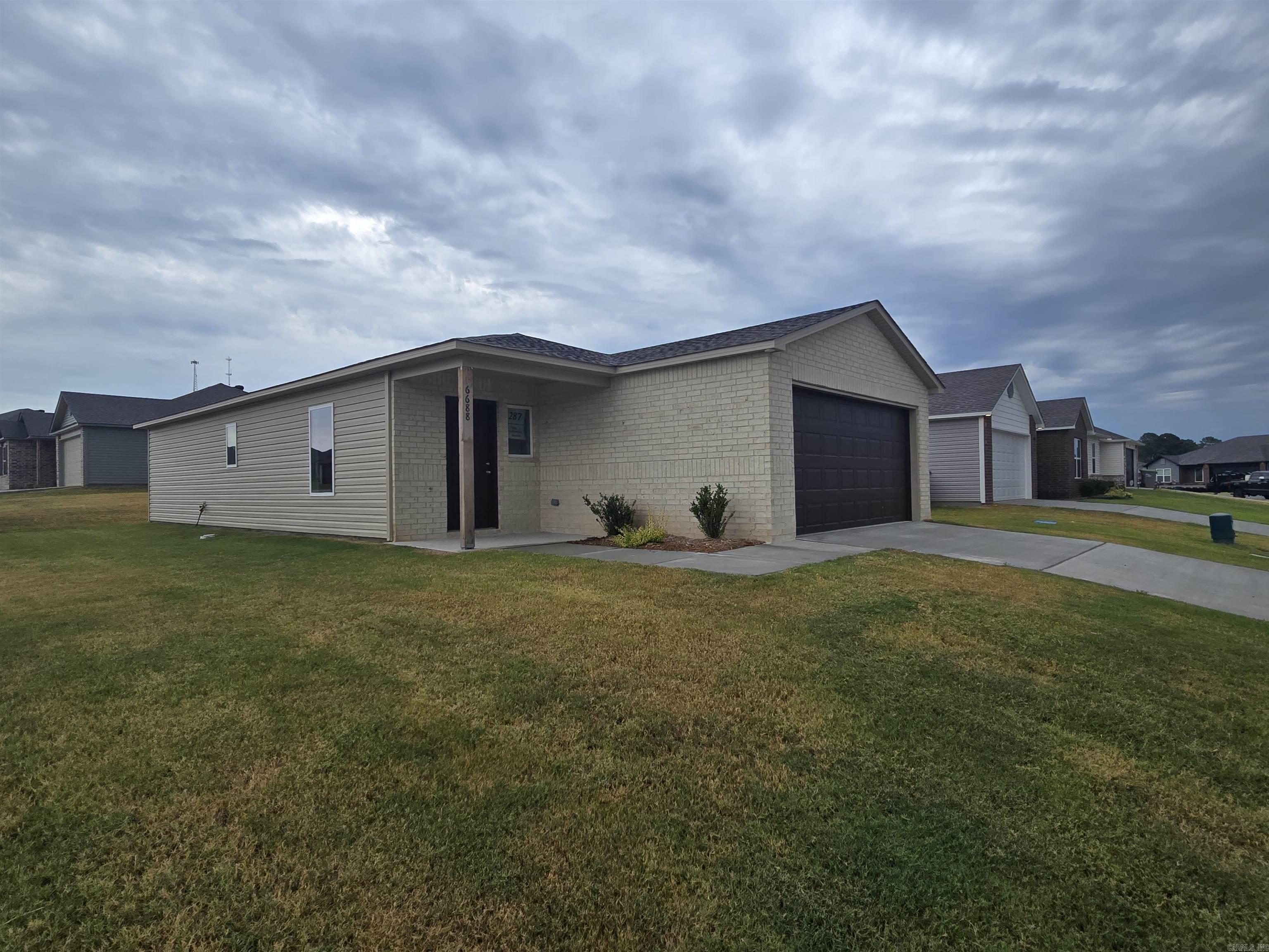 6688 Hollywood Avenue Property Photo 13