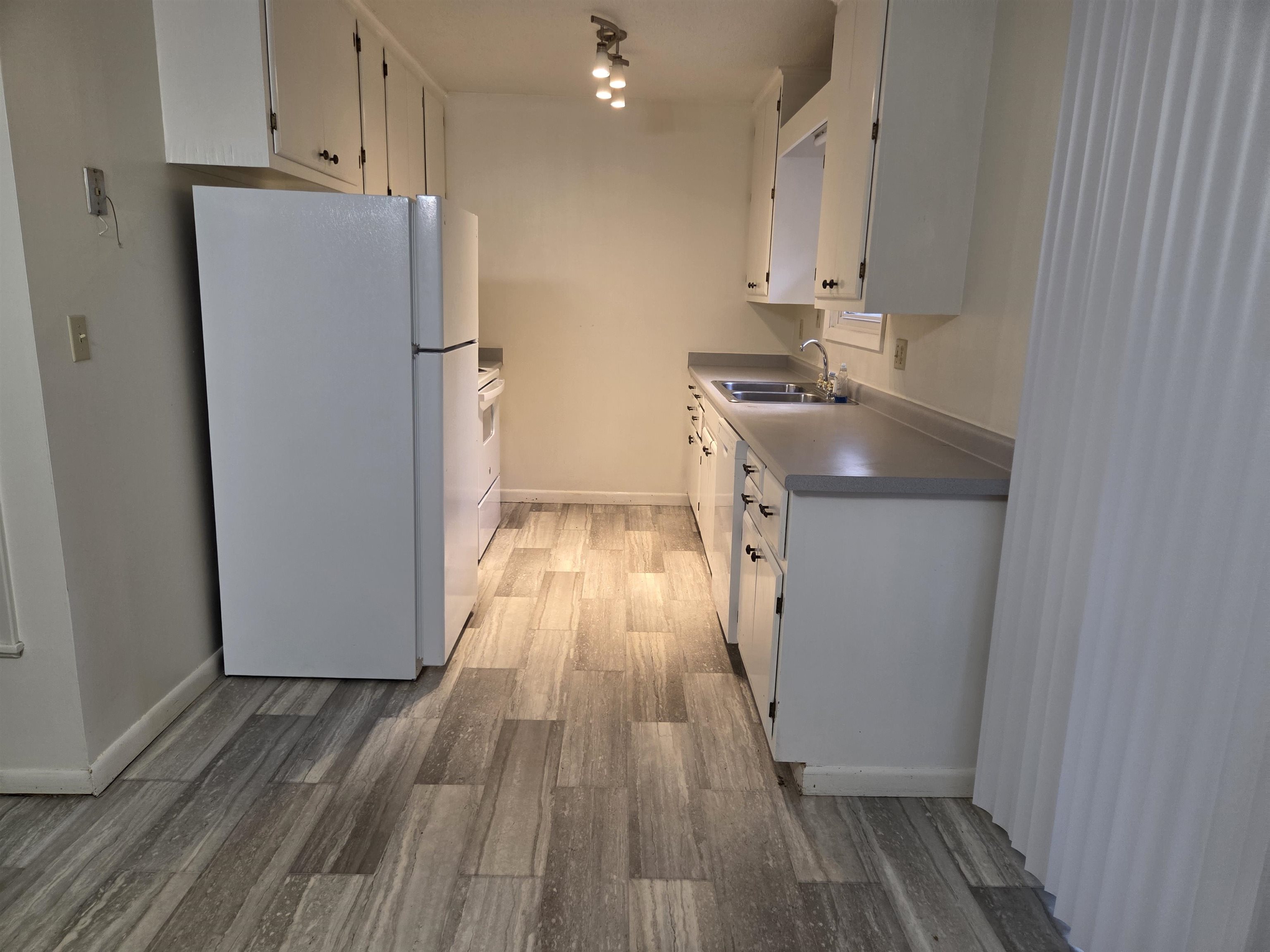 6 Ada Drive Property Photo 10