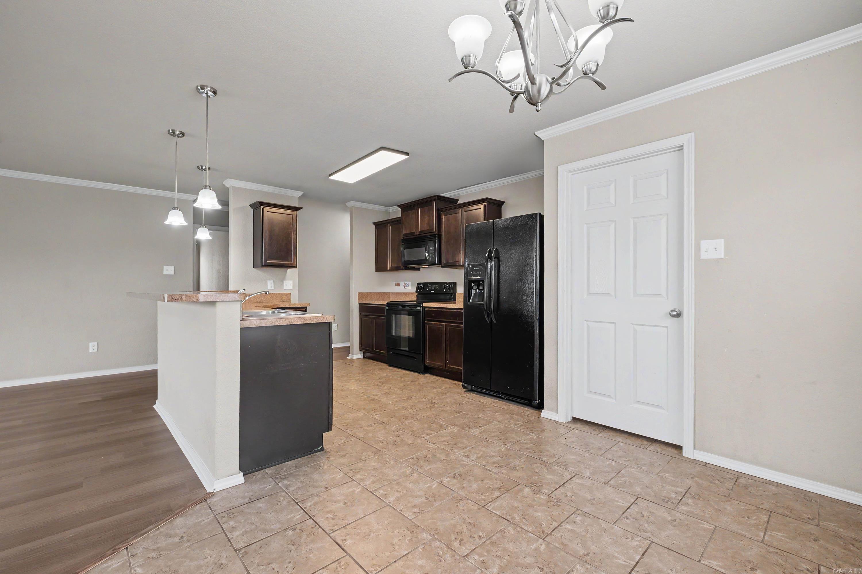 2713 Brighton Place Property Photo 4