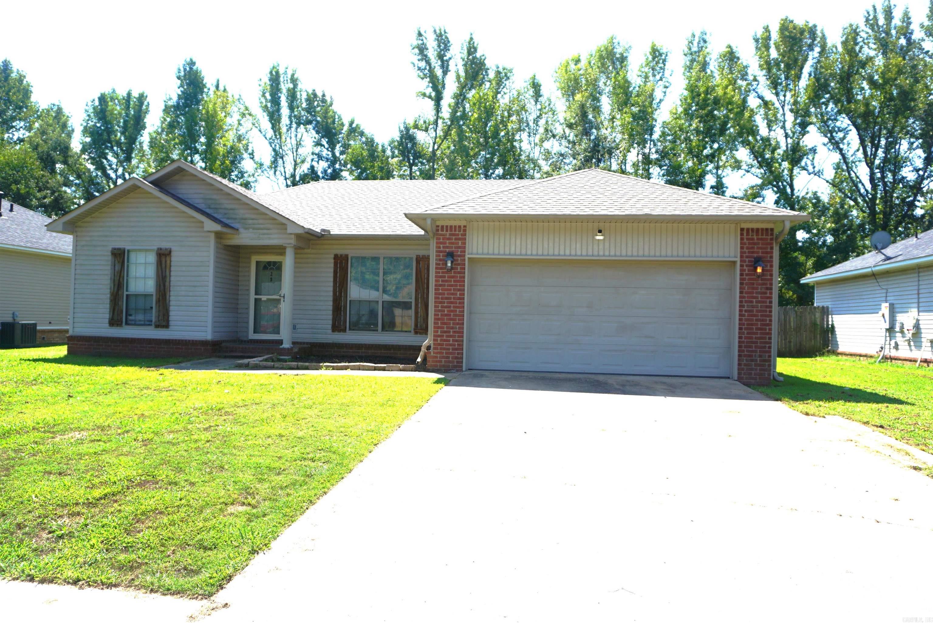 29 Weatherwood Ln Property Photo 1