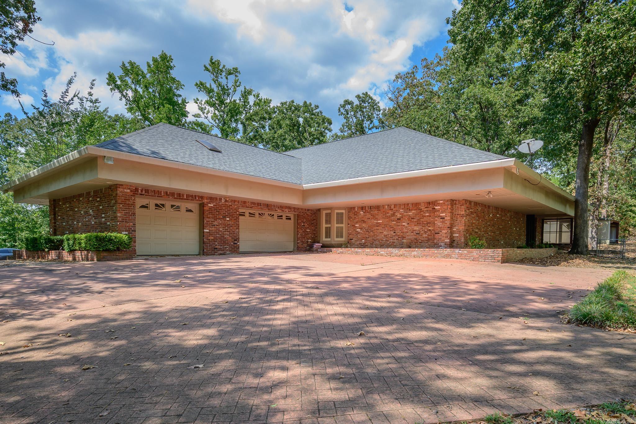 2205 Church Avenue Property Photo 3