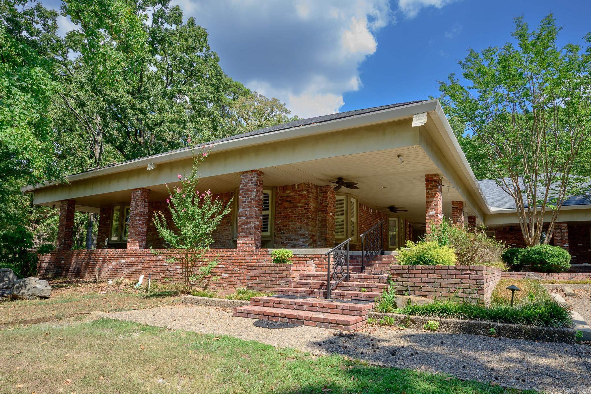 2205 Church Avenue Property Photo 5
