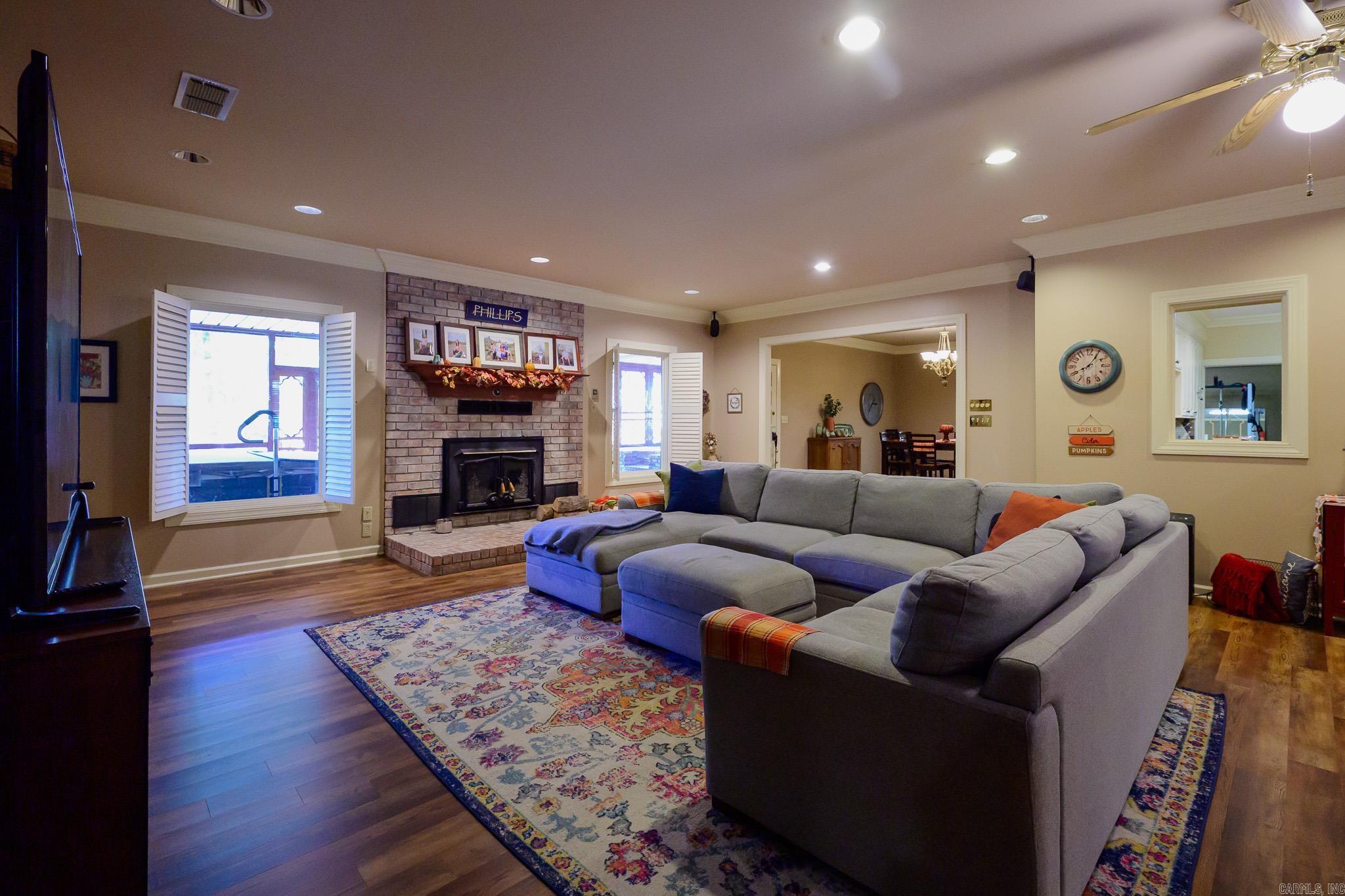 2205 Church Avenue Property Photo 8