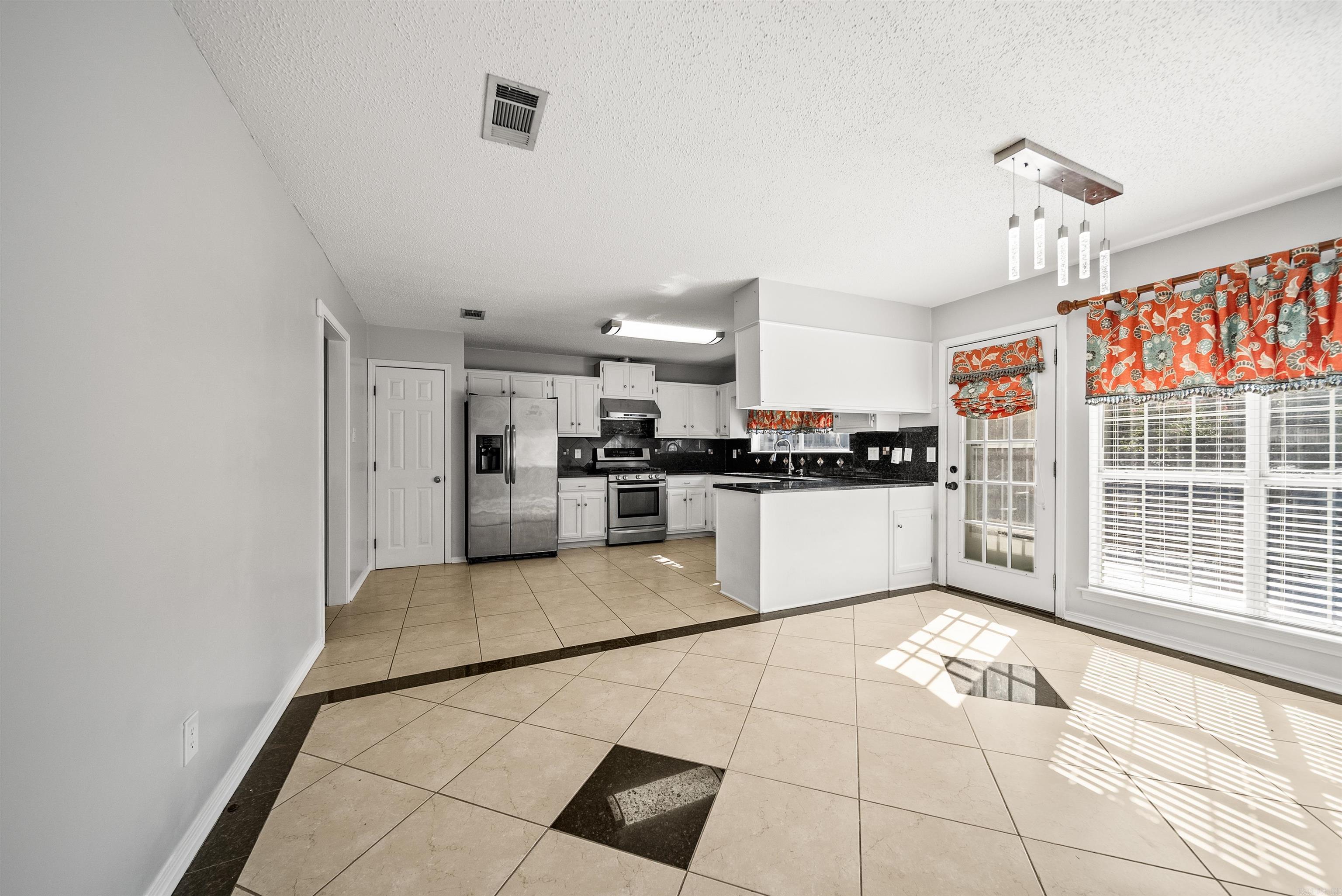 12119 Cherry Laurel Drive Property Photo 18