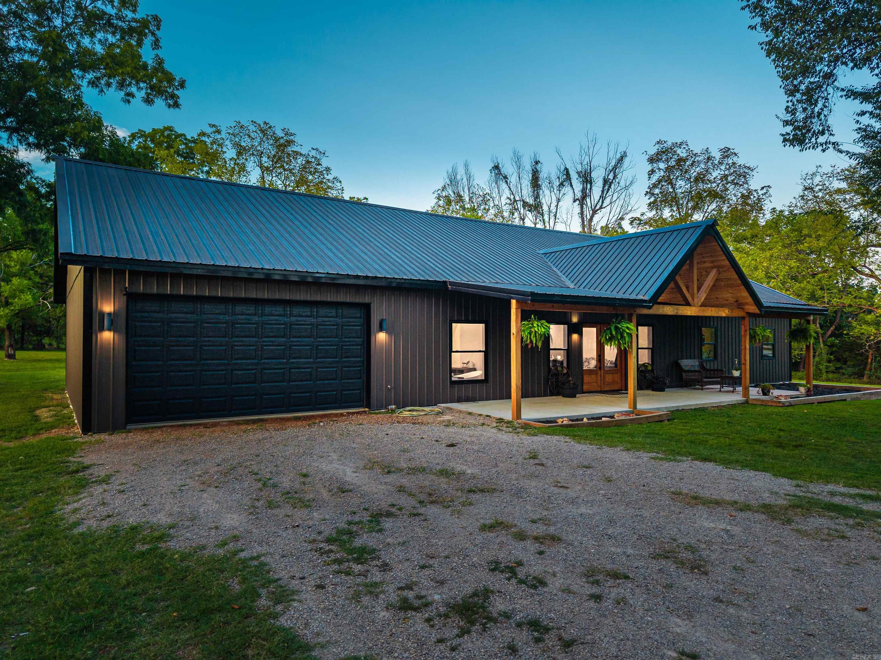 33 Carlisle Circle Property Photo 2