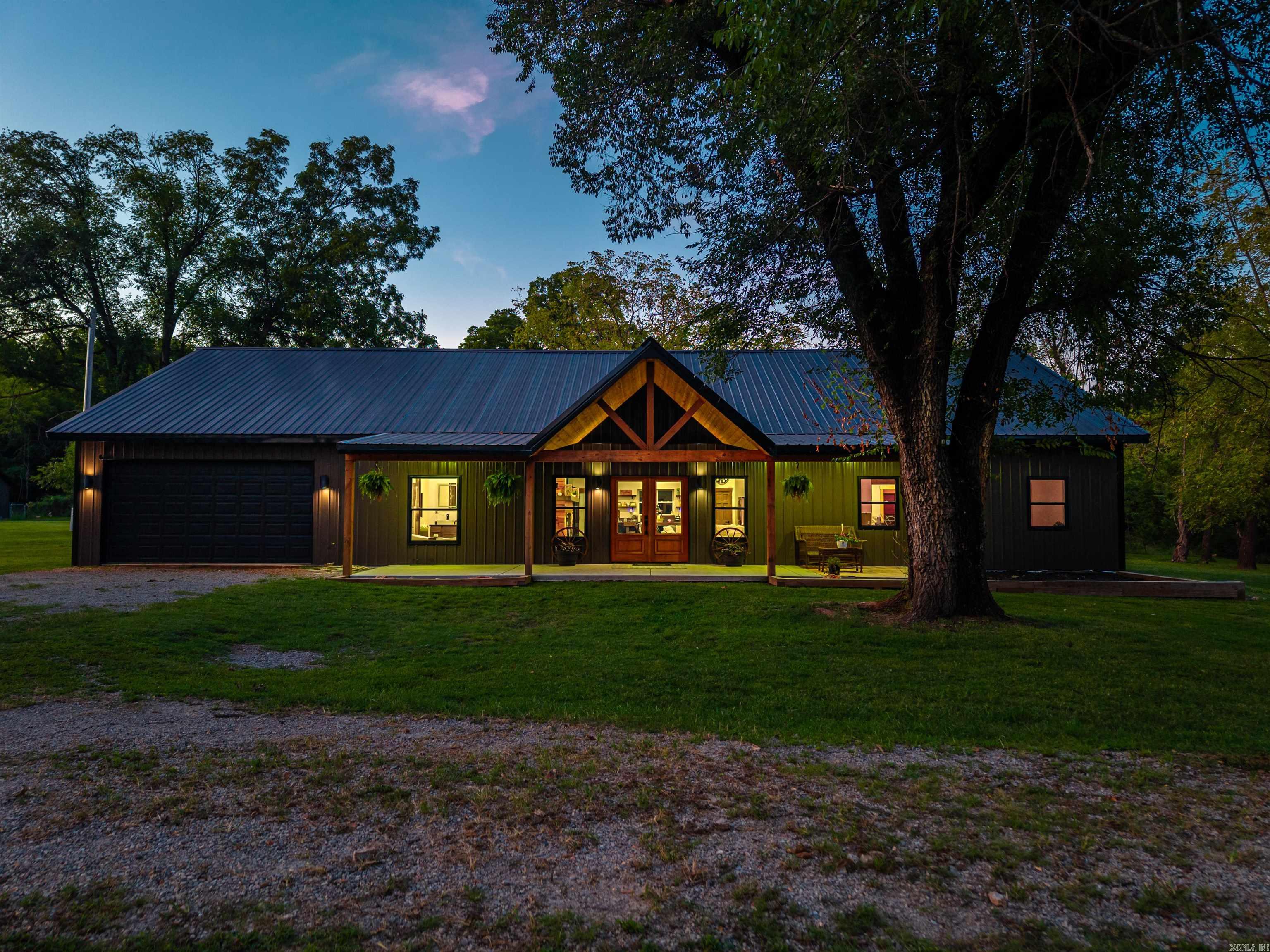33 Carlisle Circle Property Photo 3
