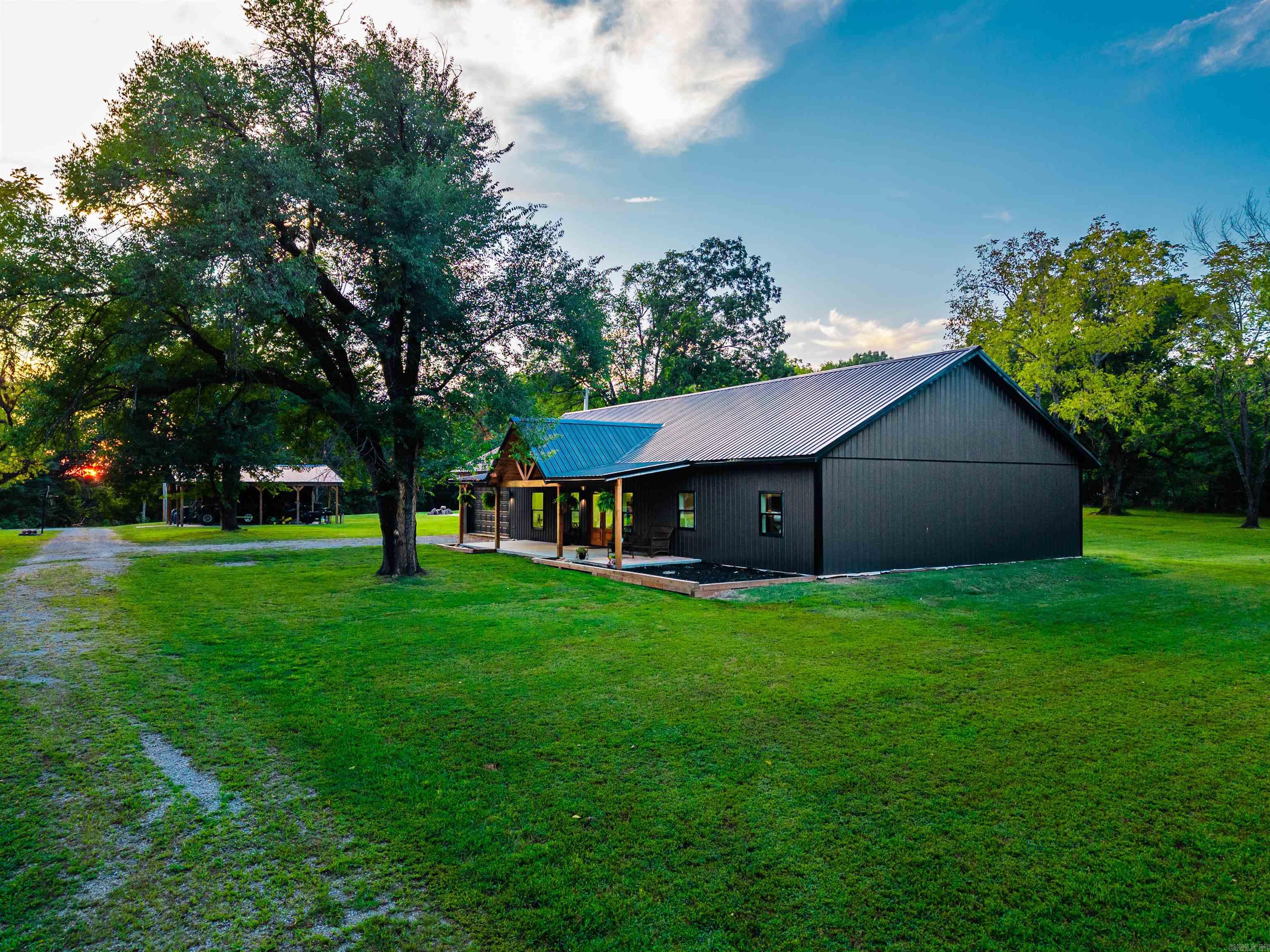 33 Carlisle Circle Property Photo 5