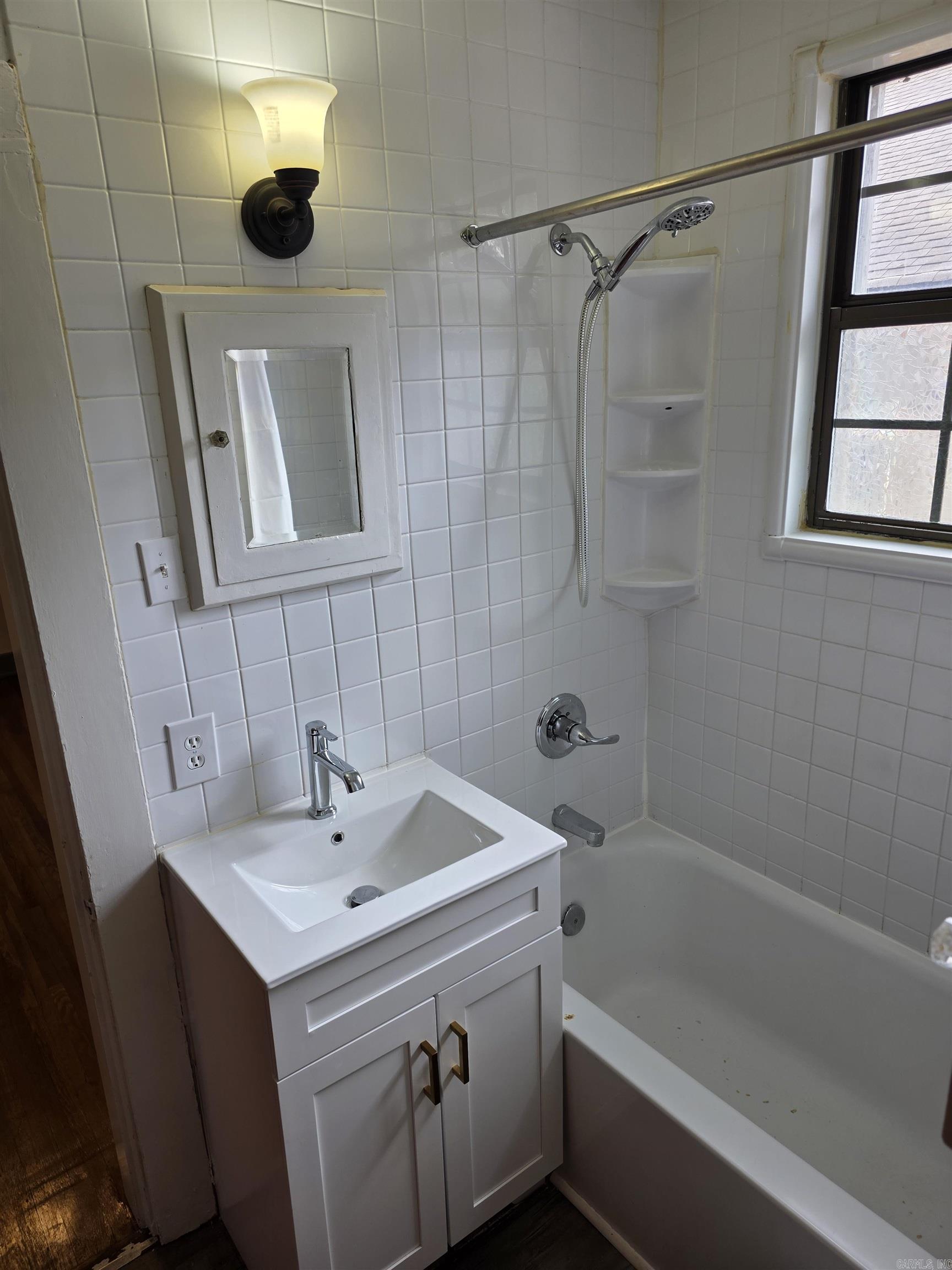 108 S Valentine Street Property Photo 8