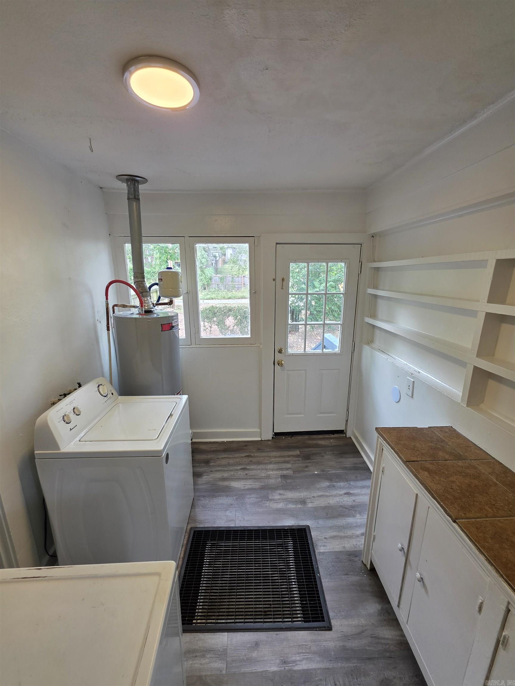 108 S Valentine Street Property Photo 10
