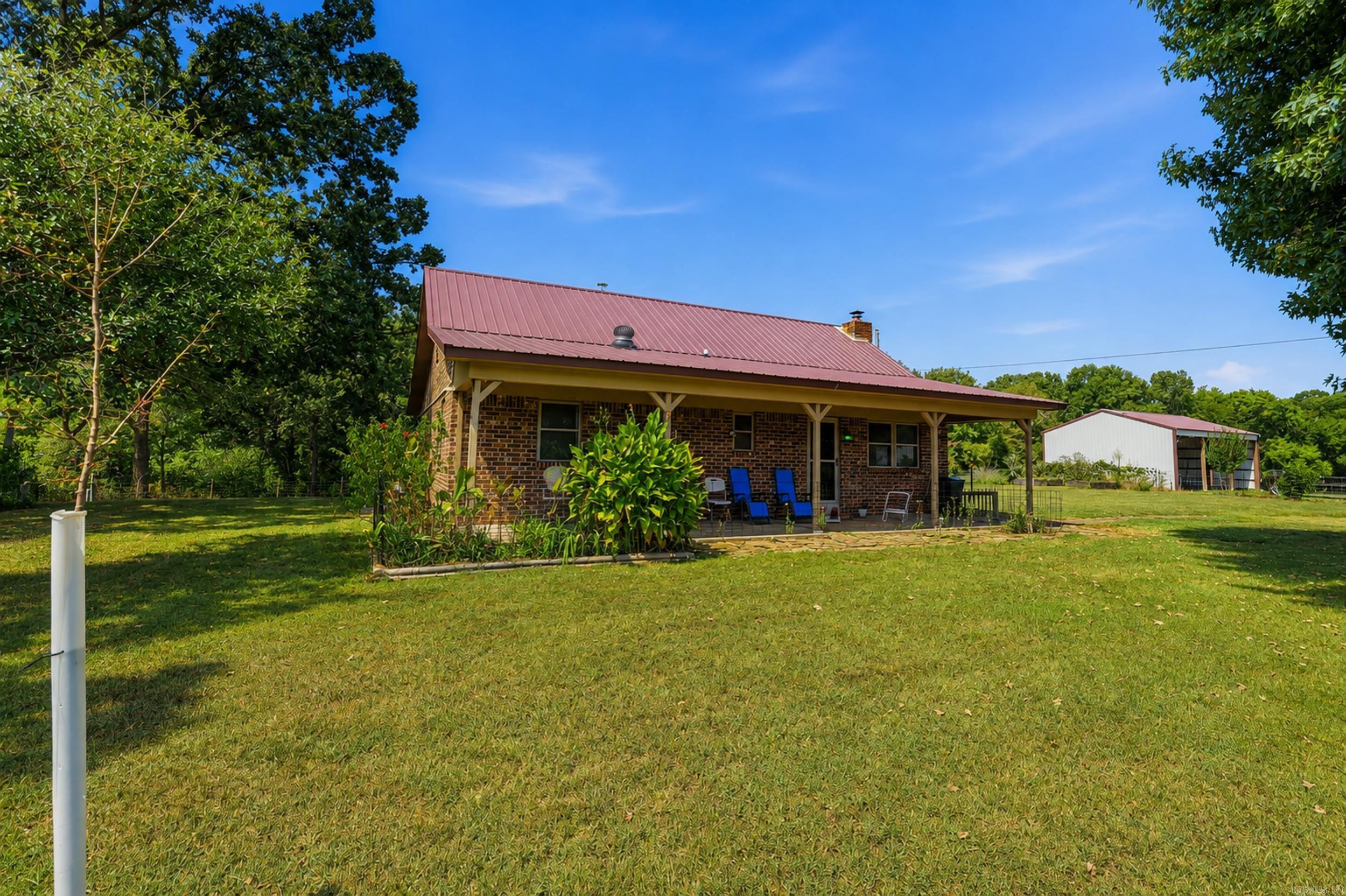 432 County Road 3355 Property Photo 4