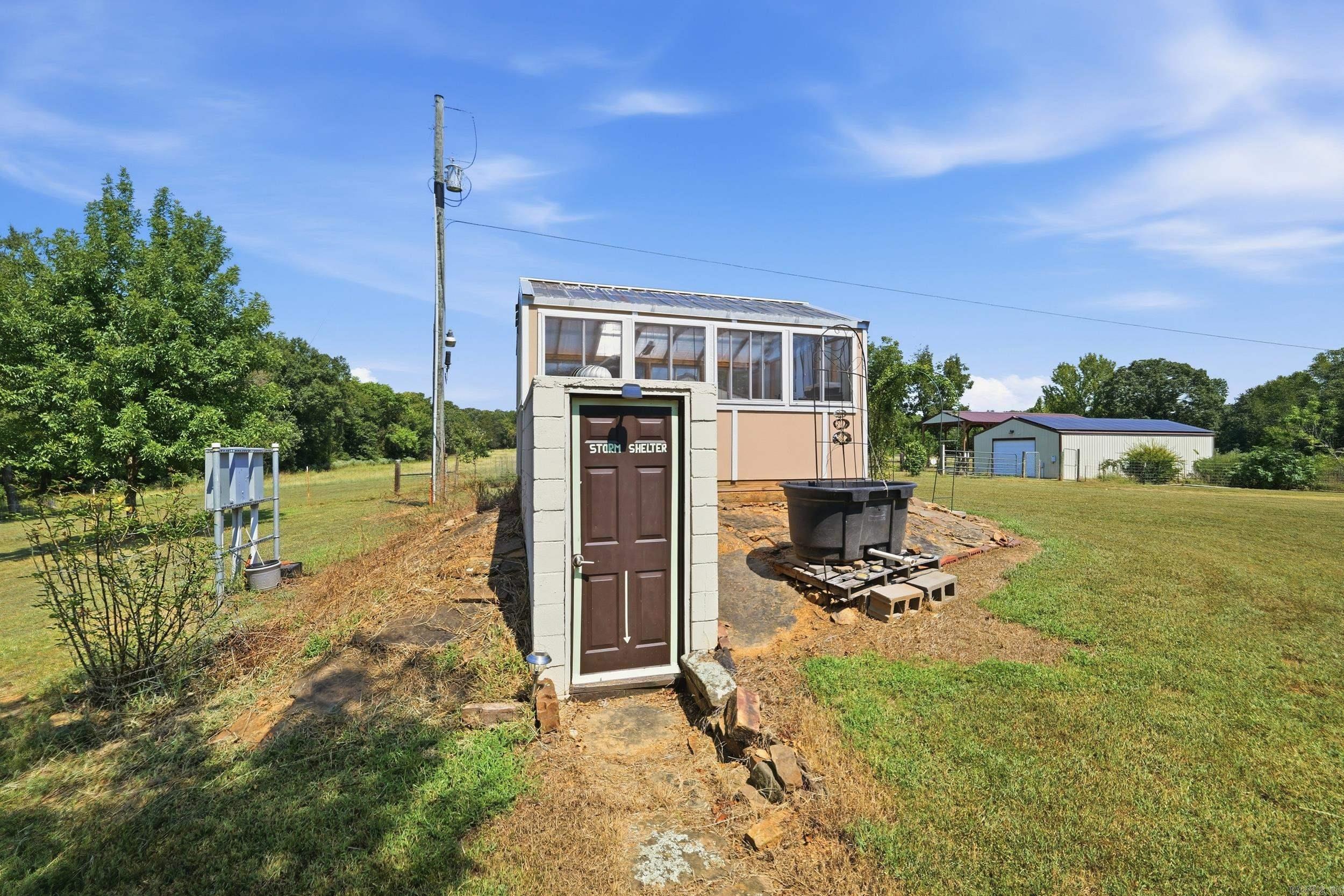 432 County Road 3355 Property Photo 40