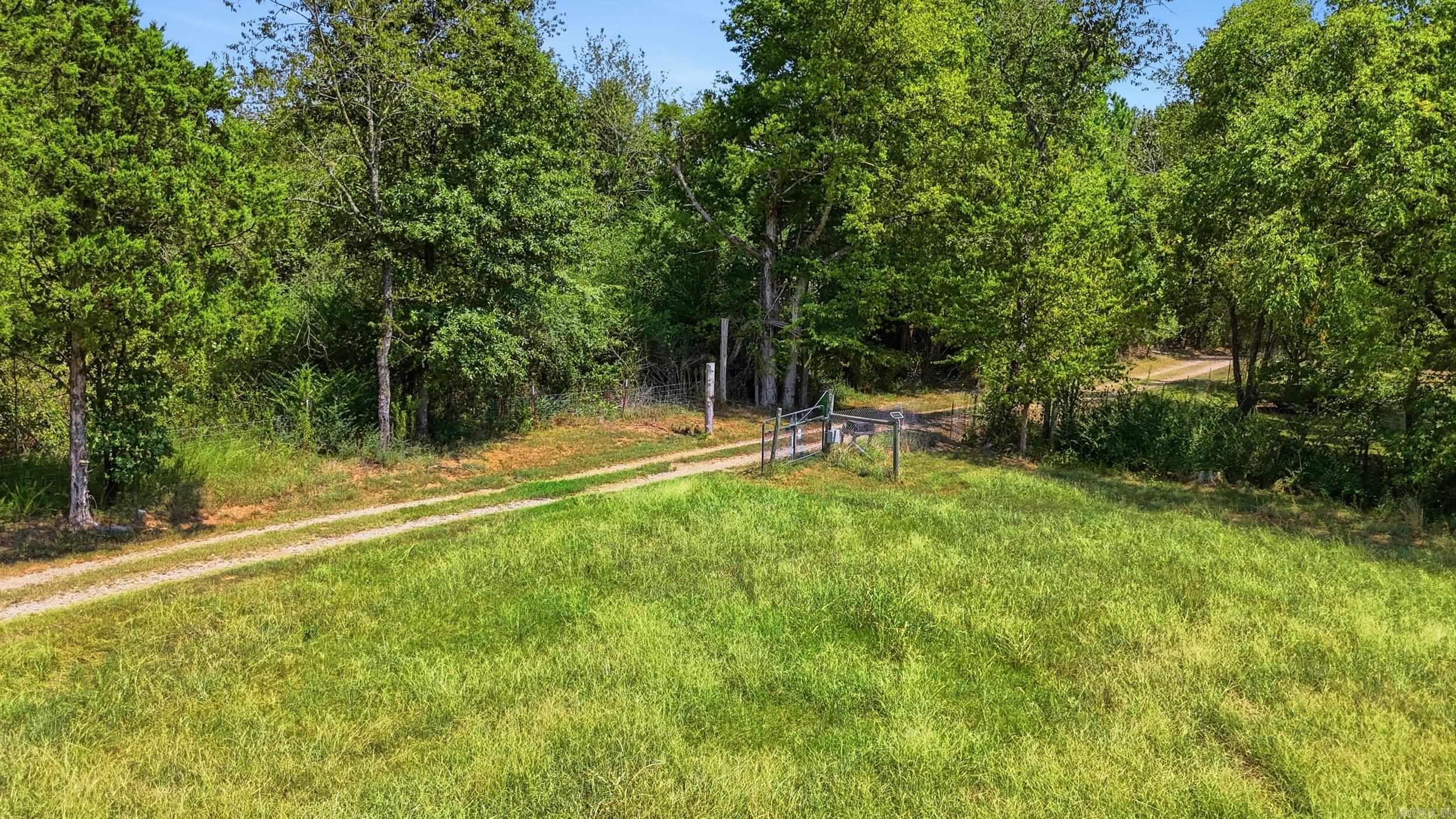 432 County Road 3355 Property Photo 47