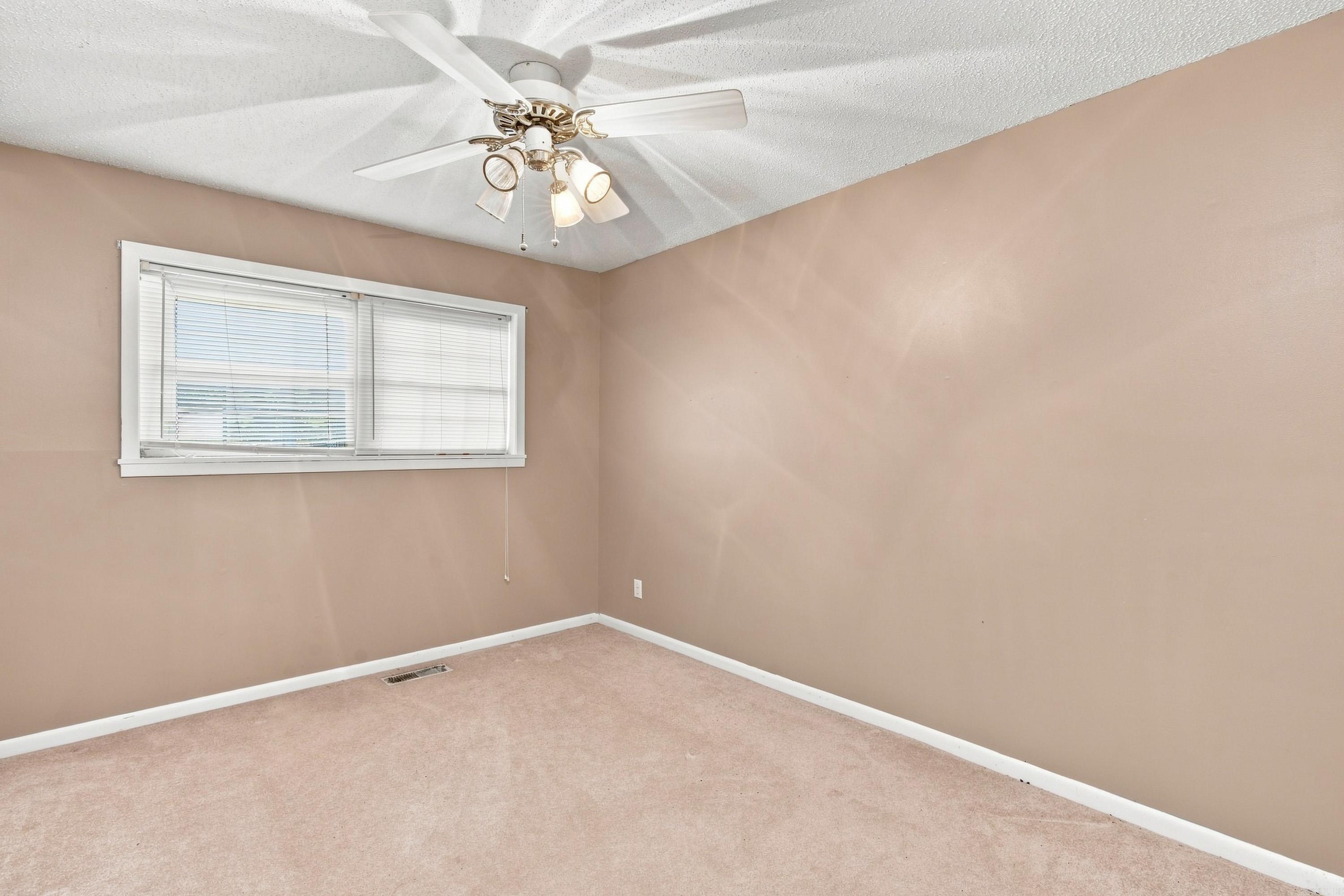 508 Ridgecrest Drive Property Photo 10
