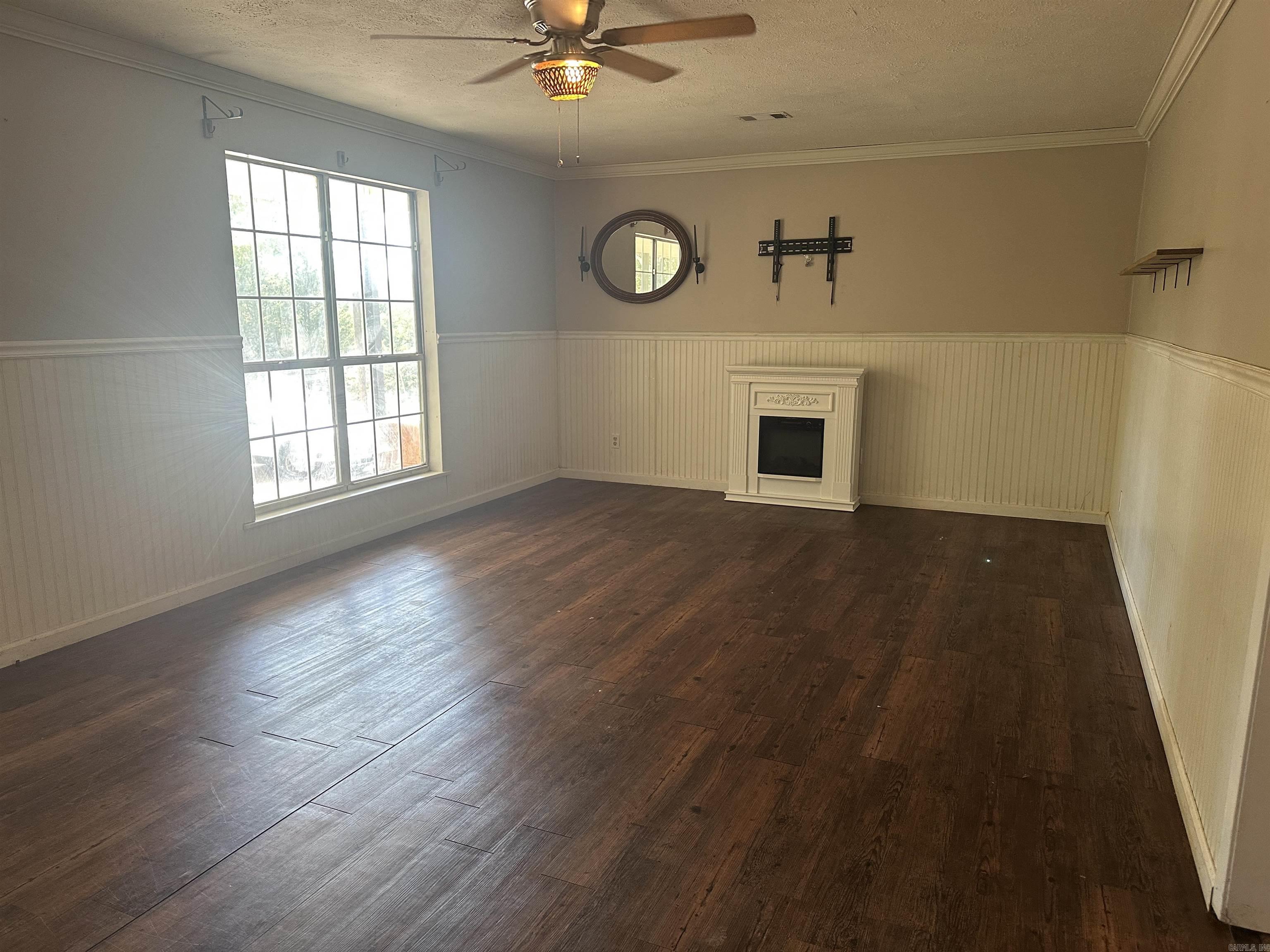 736 Rush Lane Property Photo 3