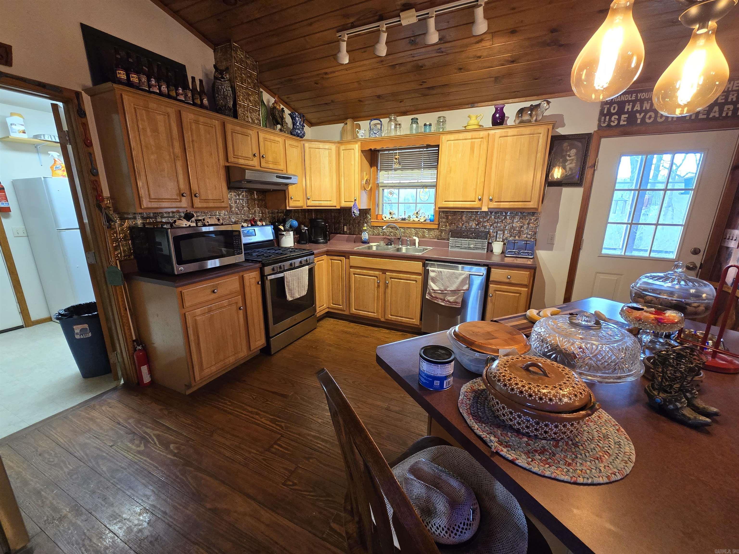367 Bent Oak Ln Property Photo 3