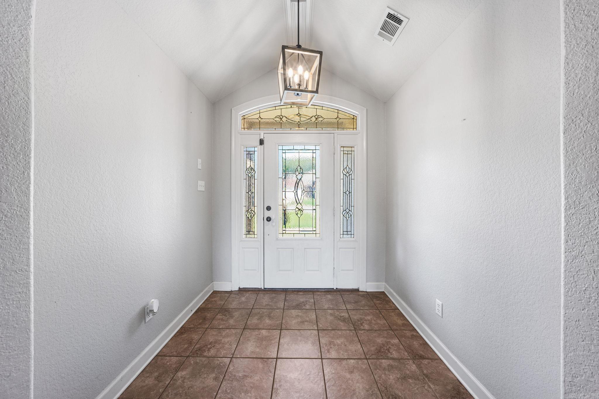 48 Lakeland Drive Property Photo 6