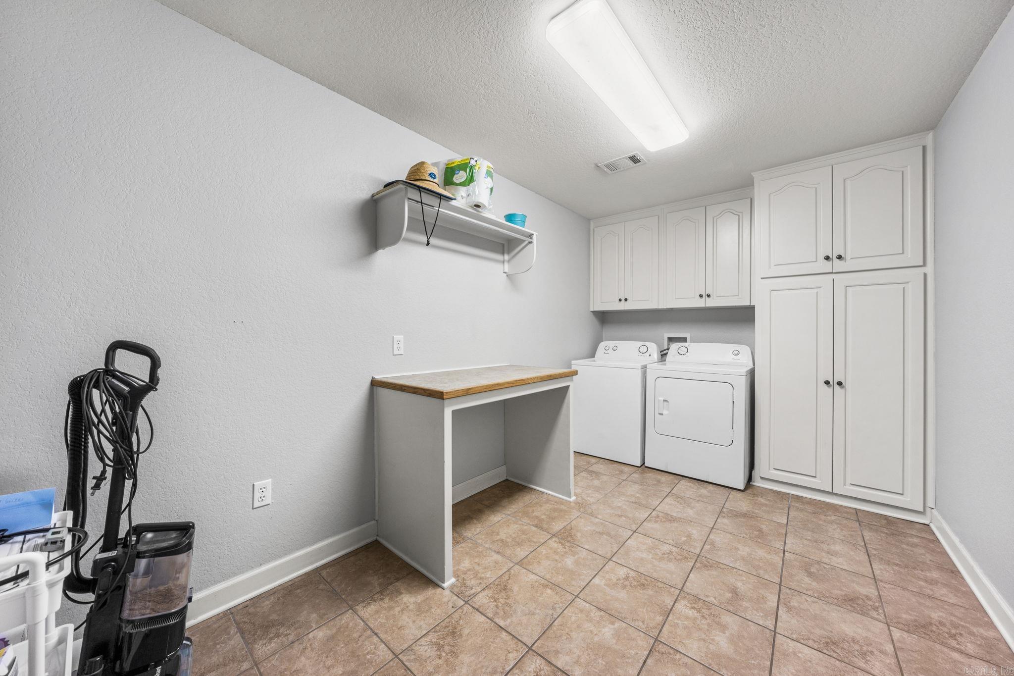 48 Lakeland Drive Property Photo 17