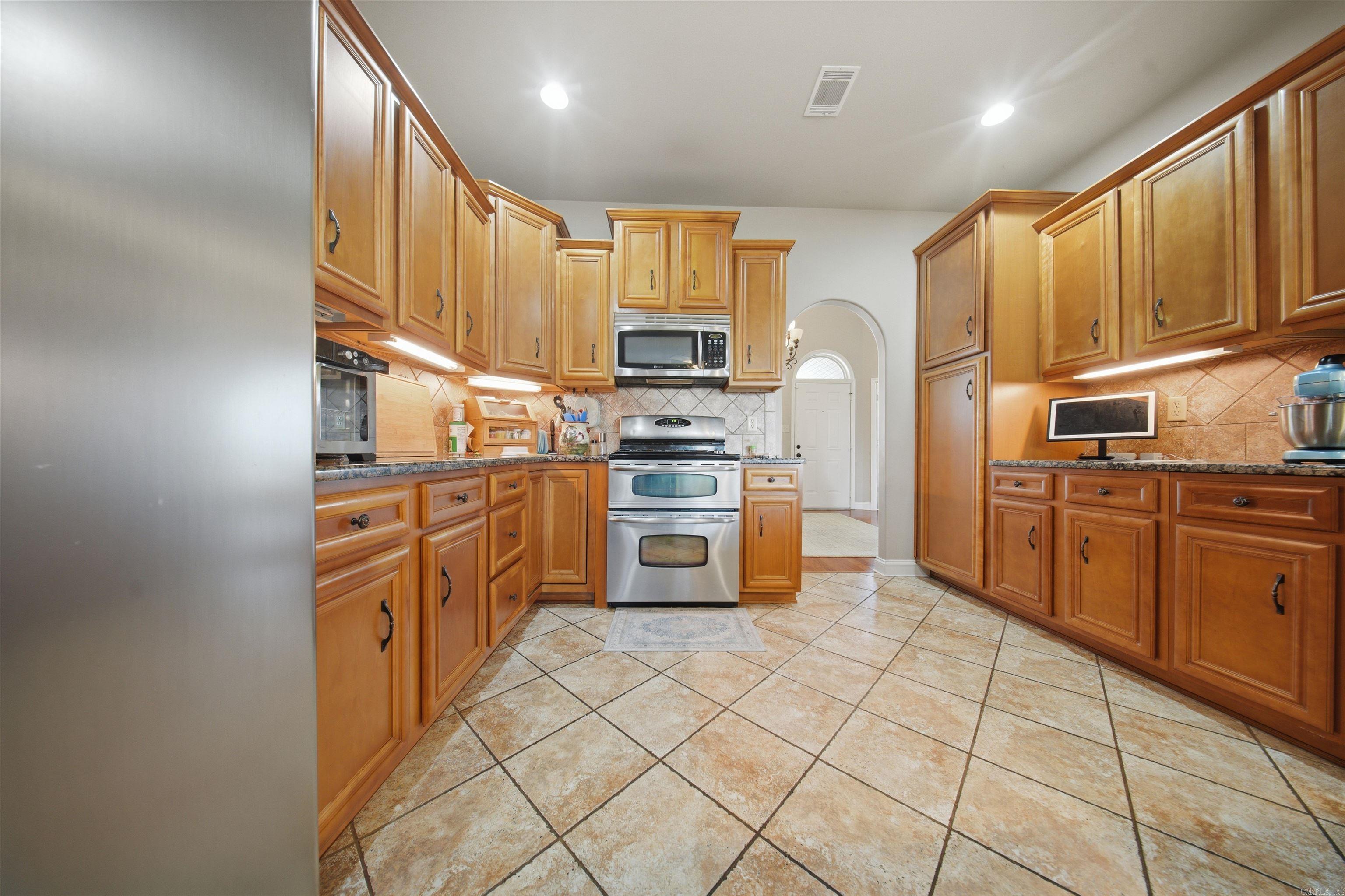 9425 Journey Drive Property Photo 15