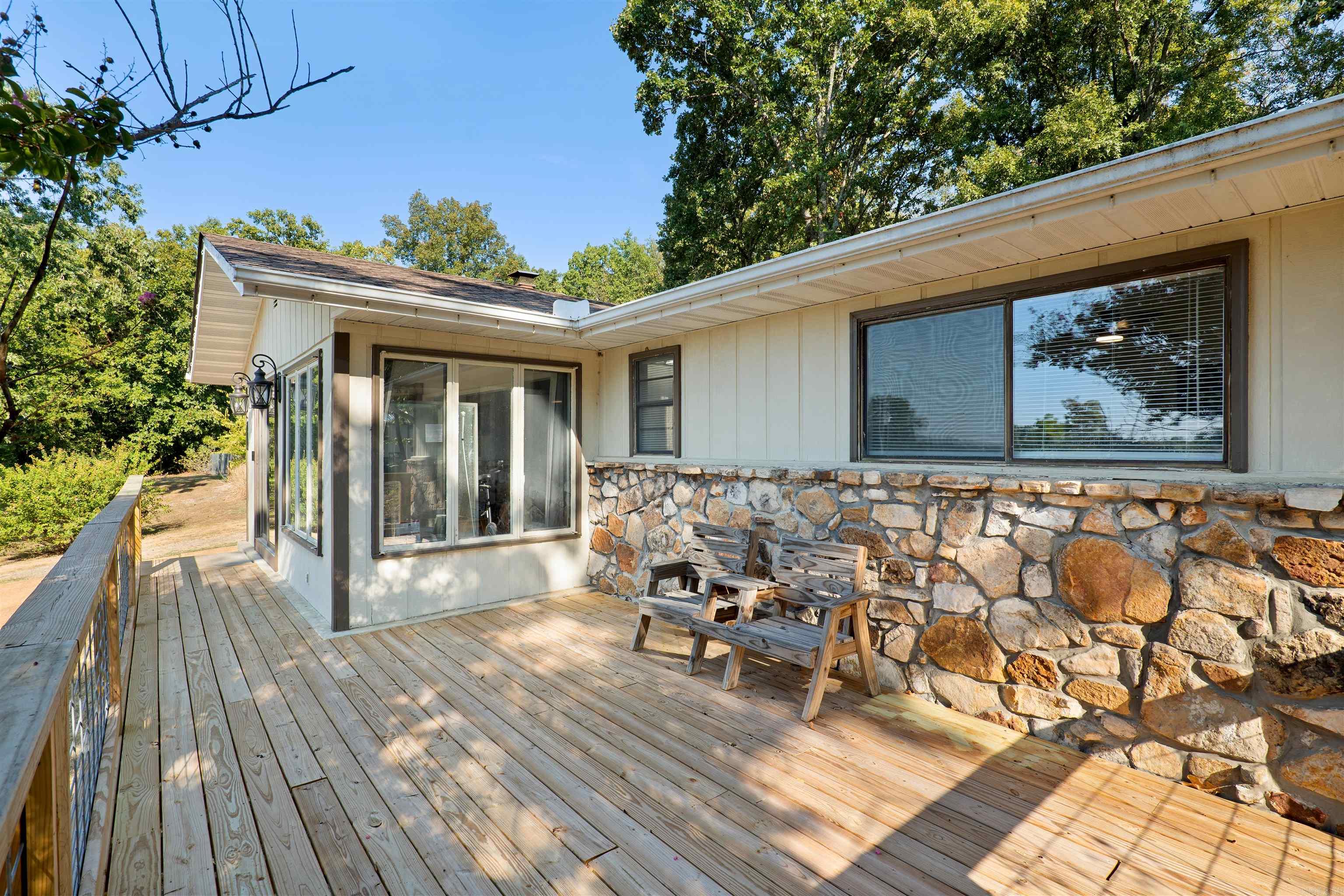 1502 Emerald Cove Dr Property Photo 7