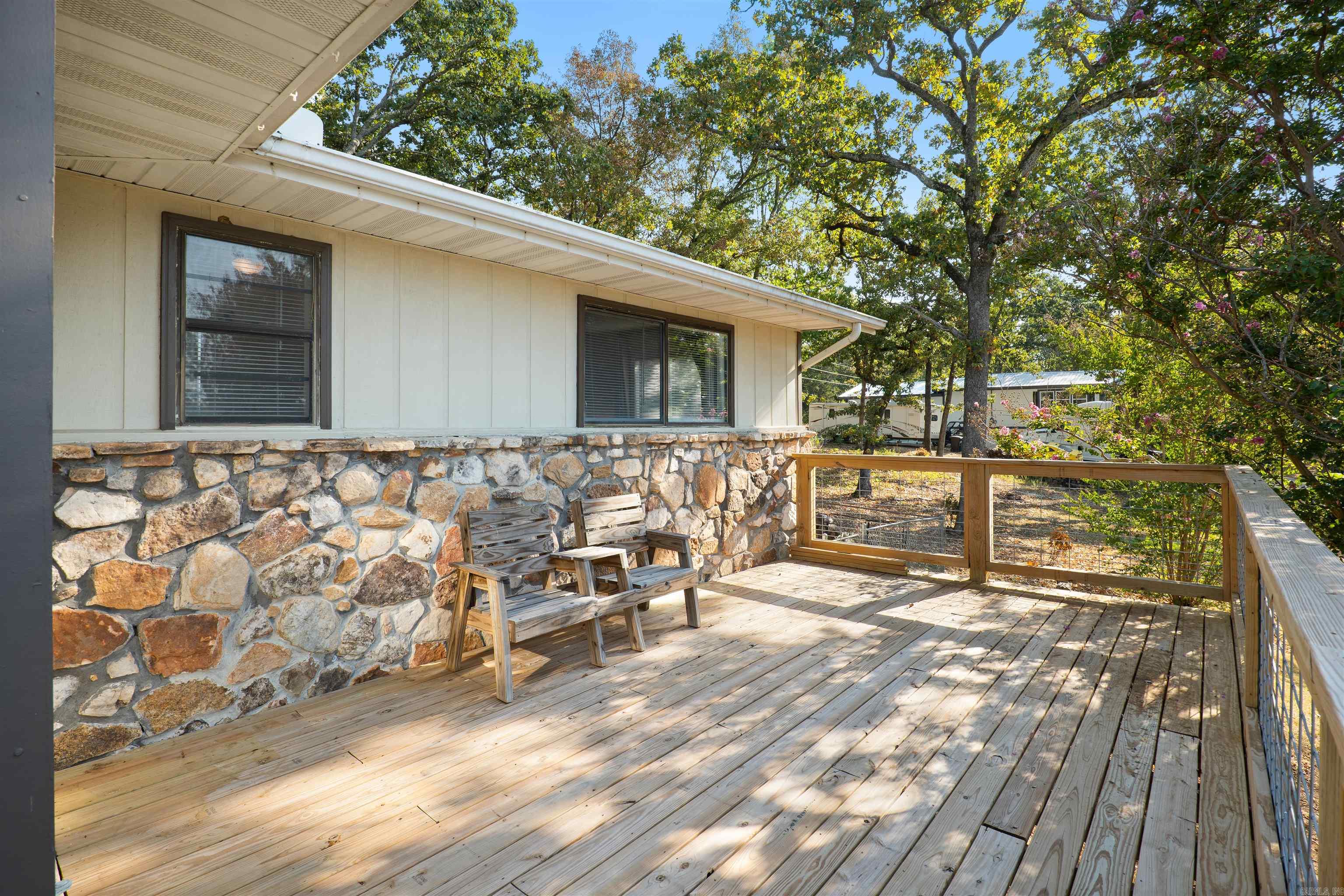 1502 Emerald Cove Dr Property Photo 9