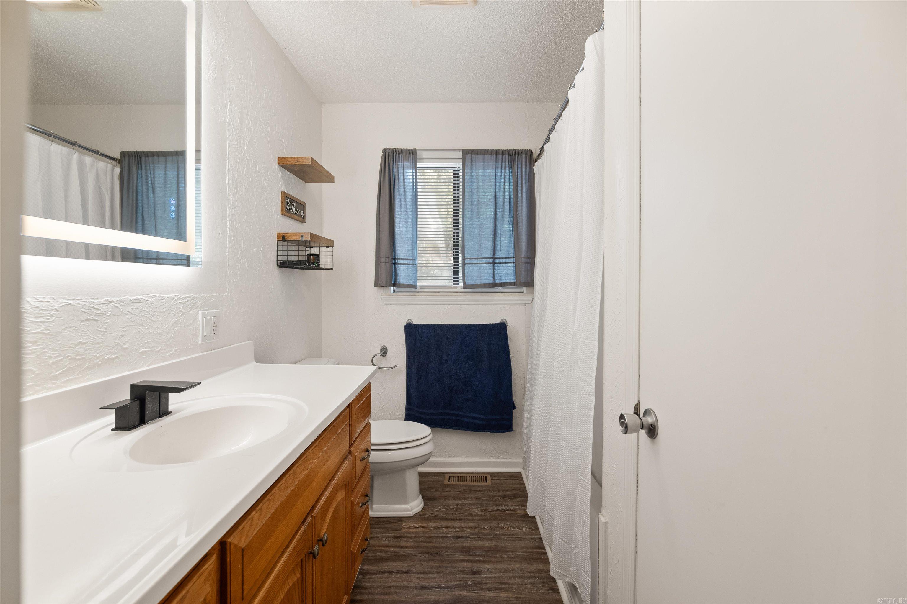 1502 Emerald Cove Dr Property Photo 29