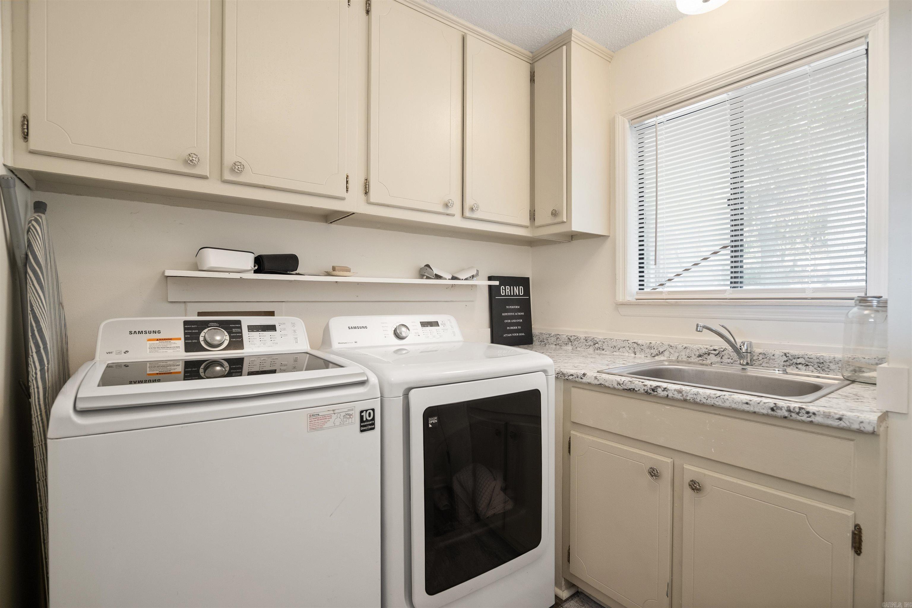 1502 Emerald Cove Dr Property Photo 32