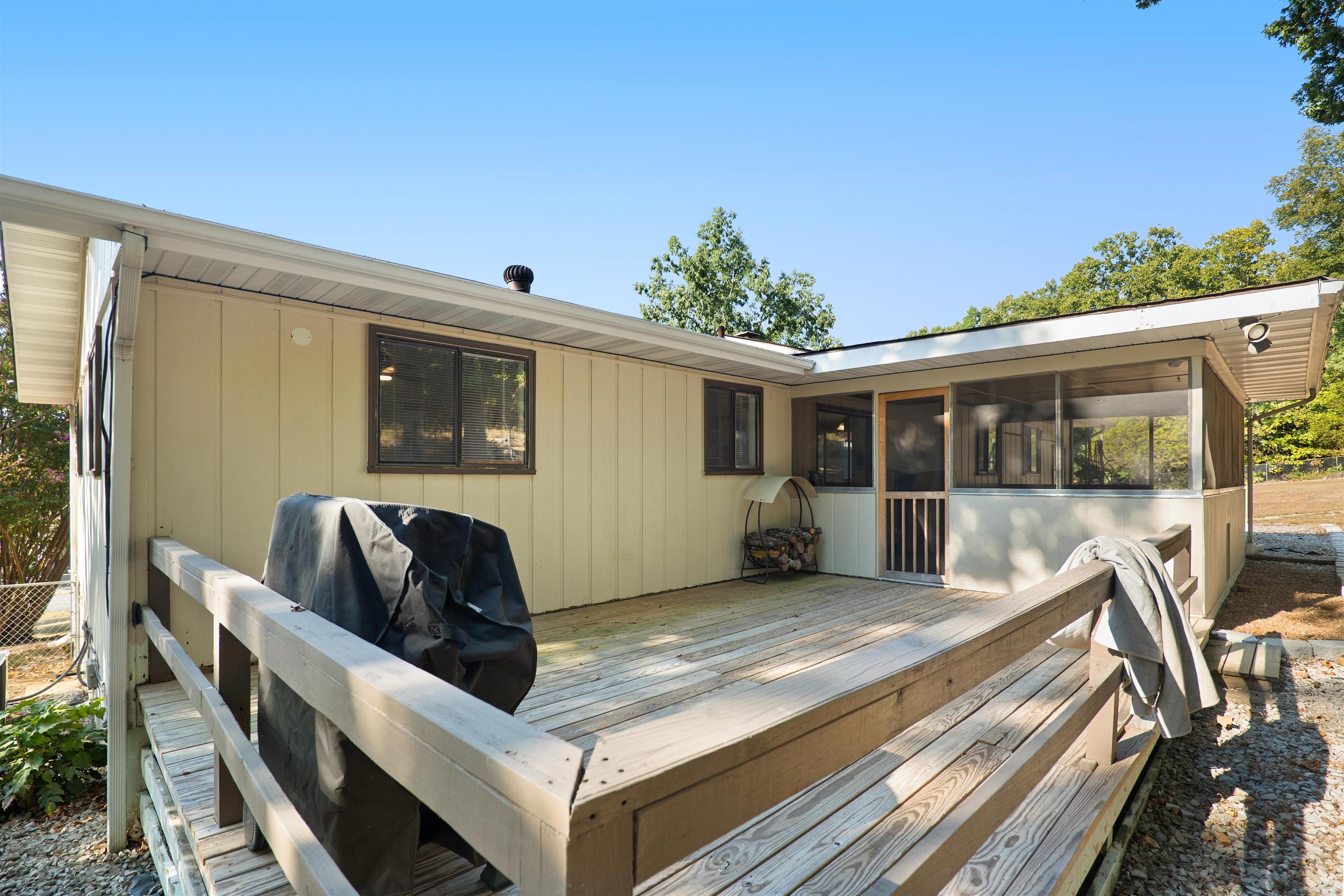 1502 Emerald Cove Dr Property Photo 35