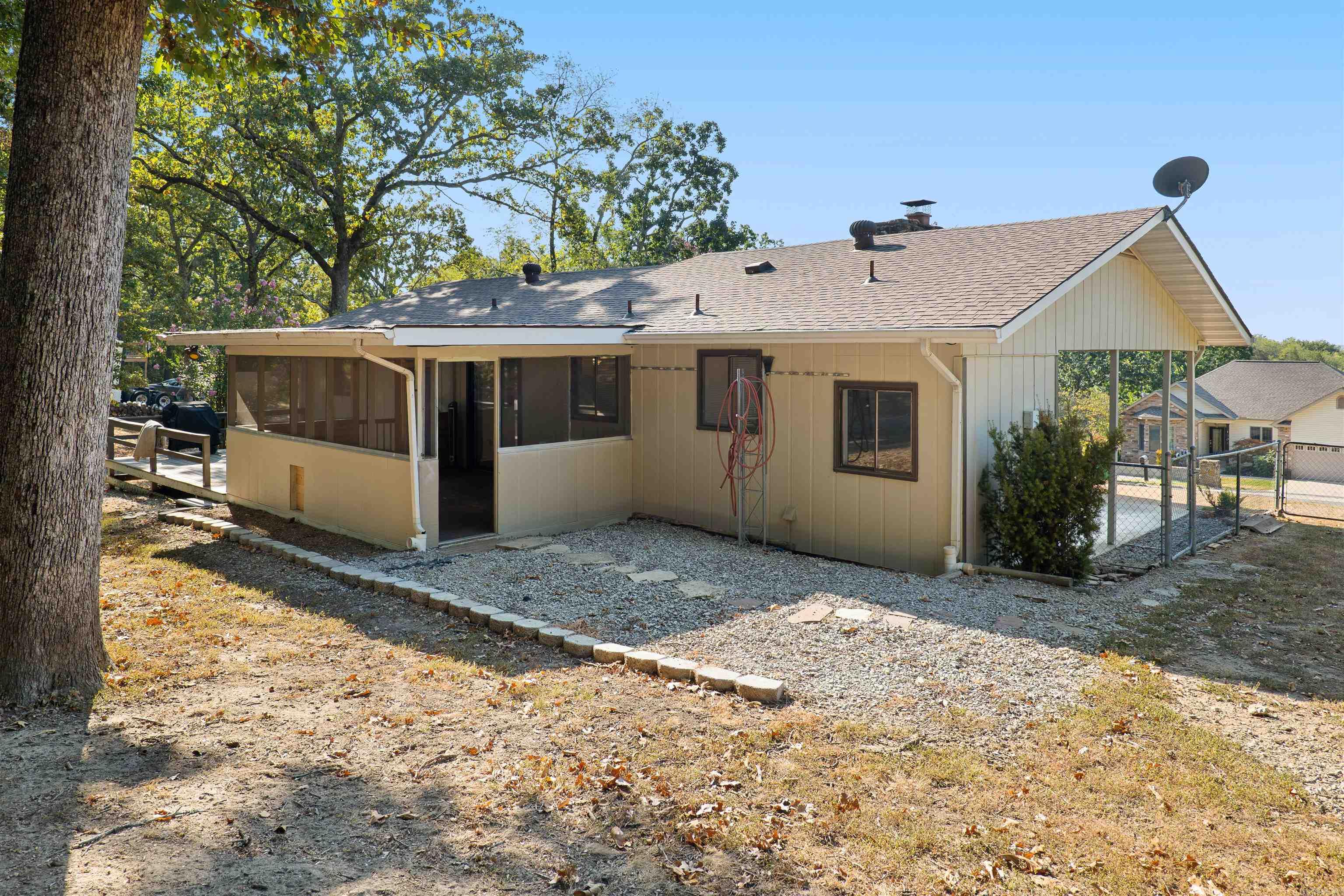 1502 Emerald Cove Dr Property Photo 37