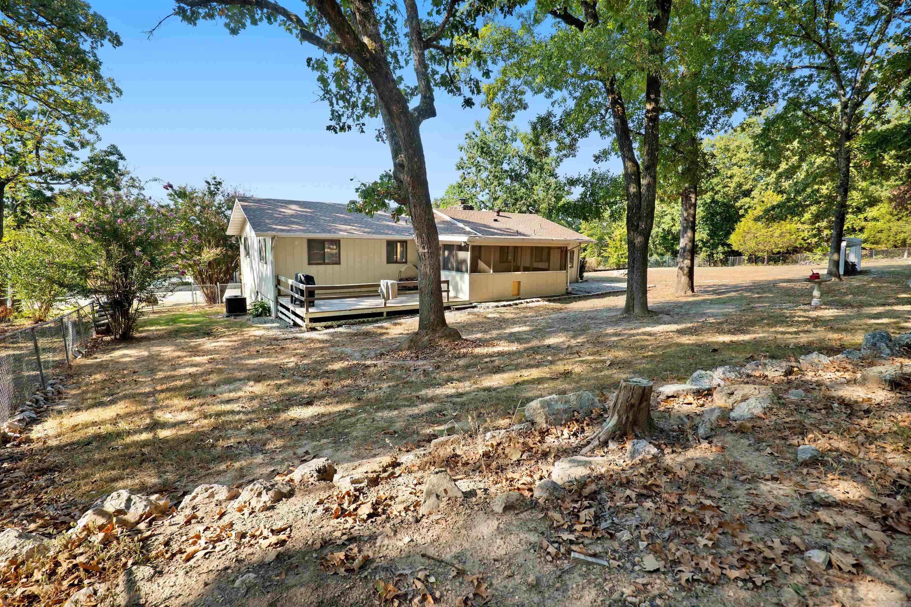 1502 Emerald Cove Dr Property Photo 38