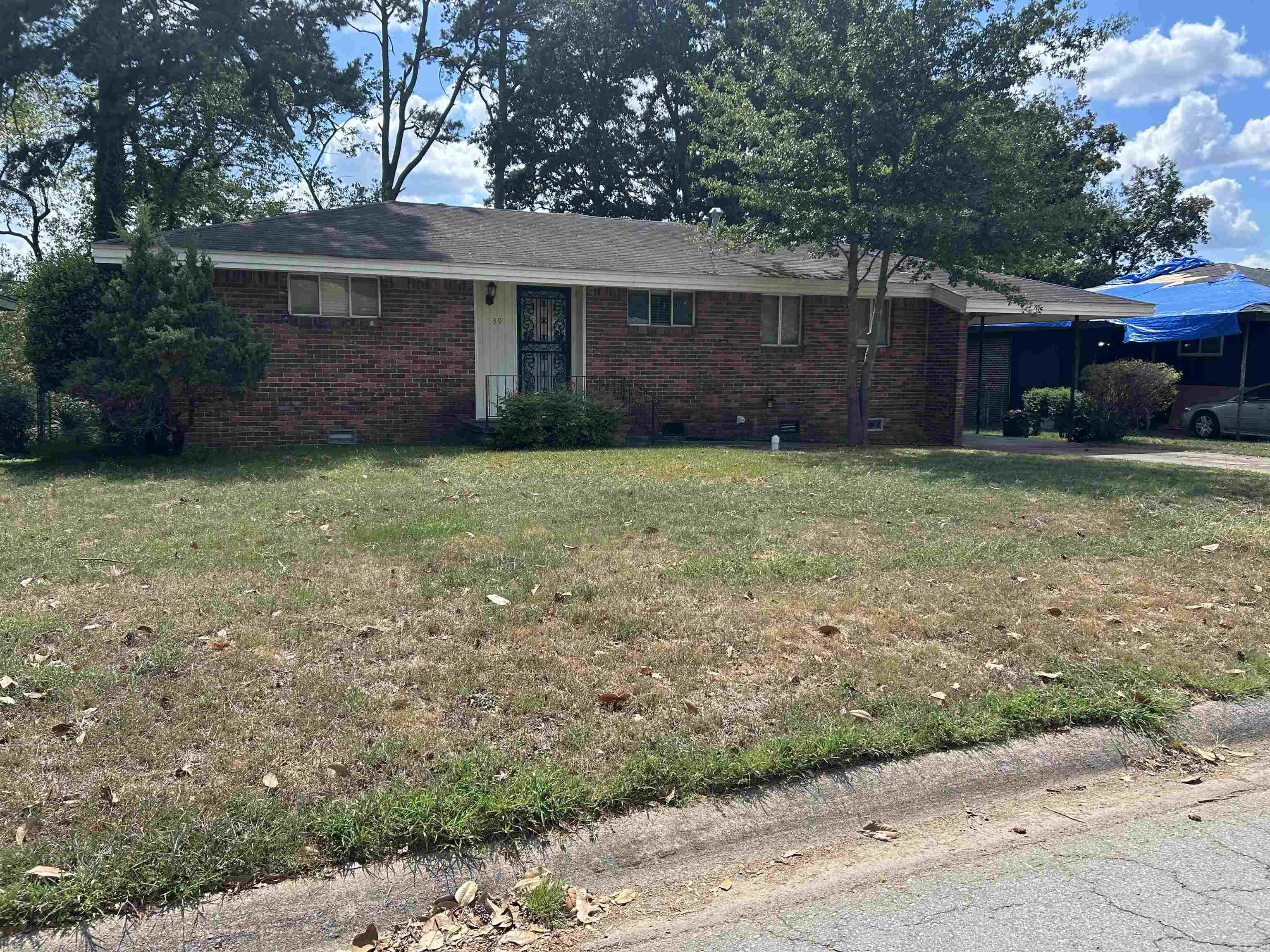 39 Broadmoor Dr Property Photo 1