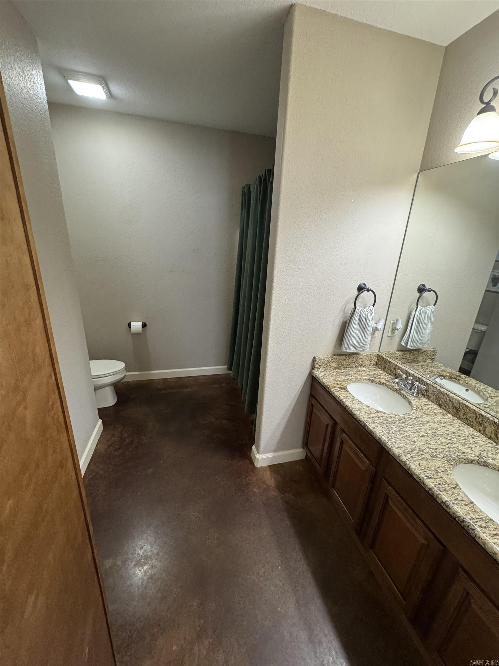 5430 Chateau Property Photo 6