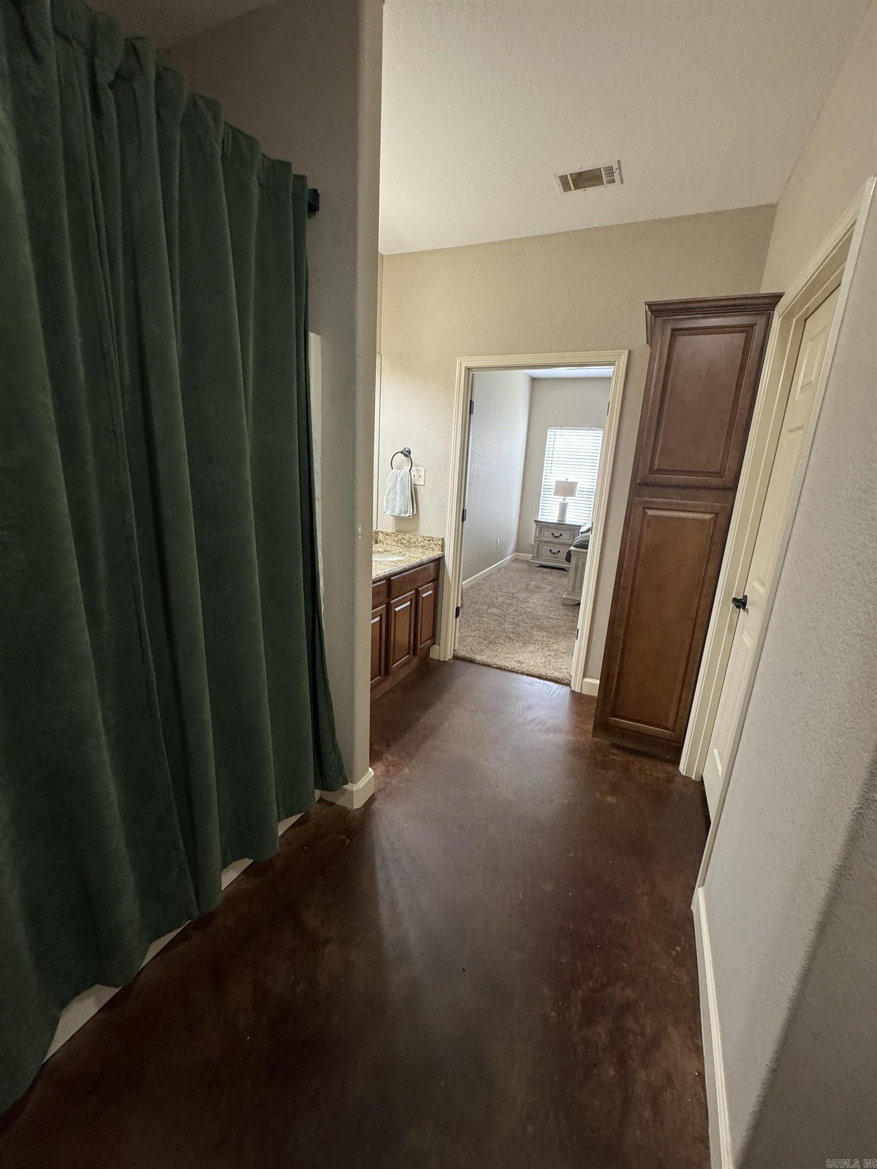 5430 Chateau Property Photo 7