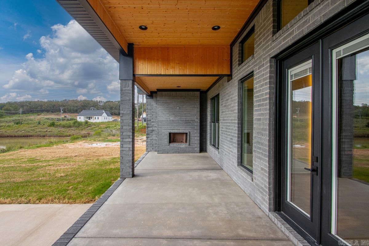 1008 Black Bass Property Photo 9