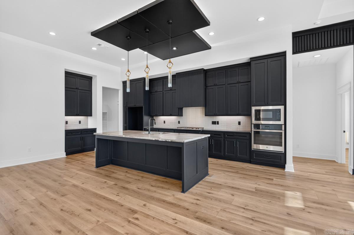 1008 Black Bass Property Photo 17