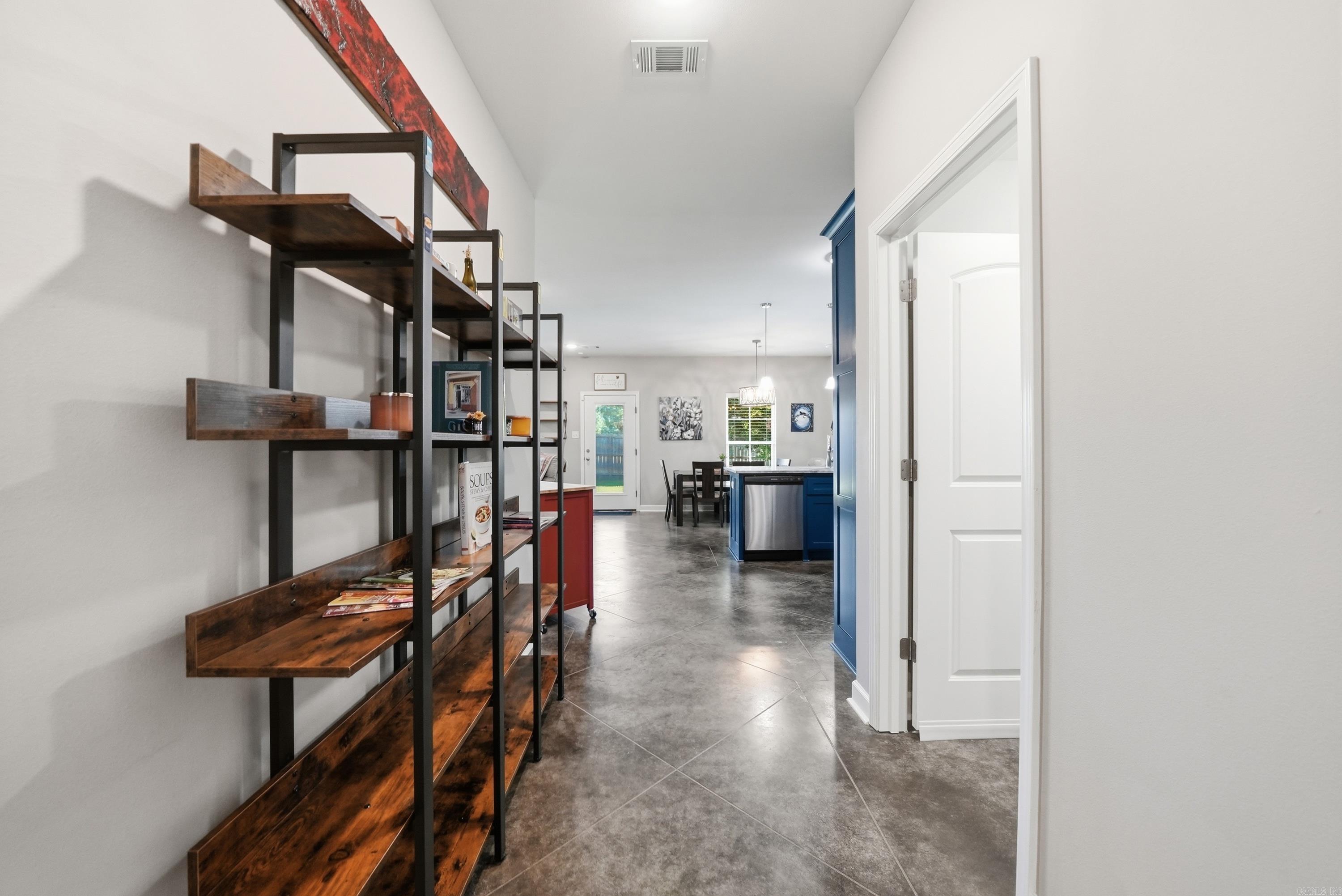 1430 E Siebenmorgen Property Photo 16