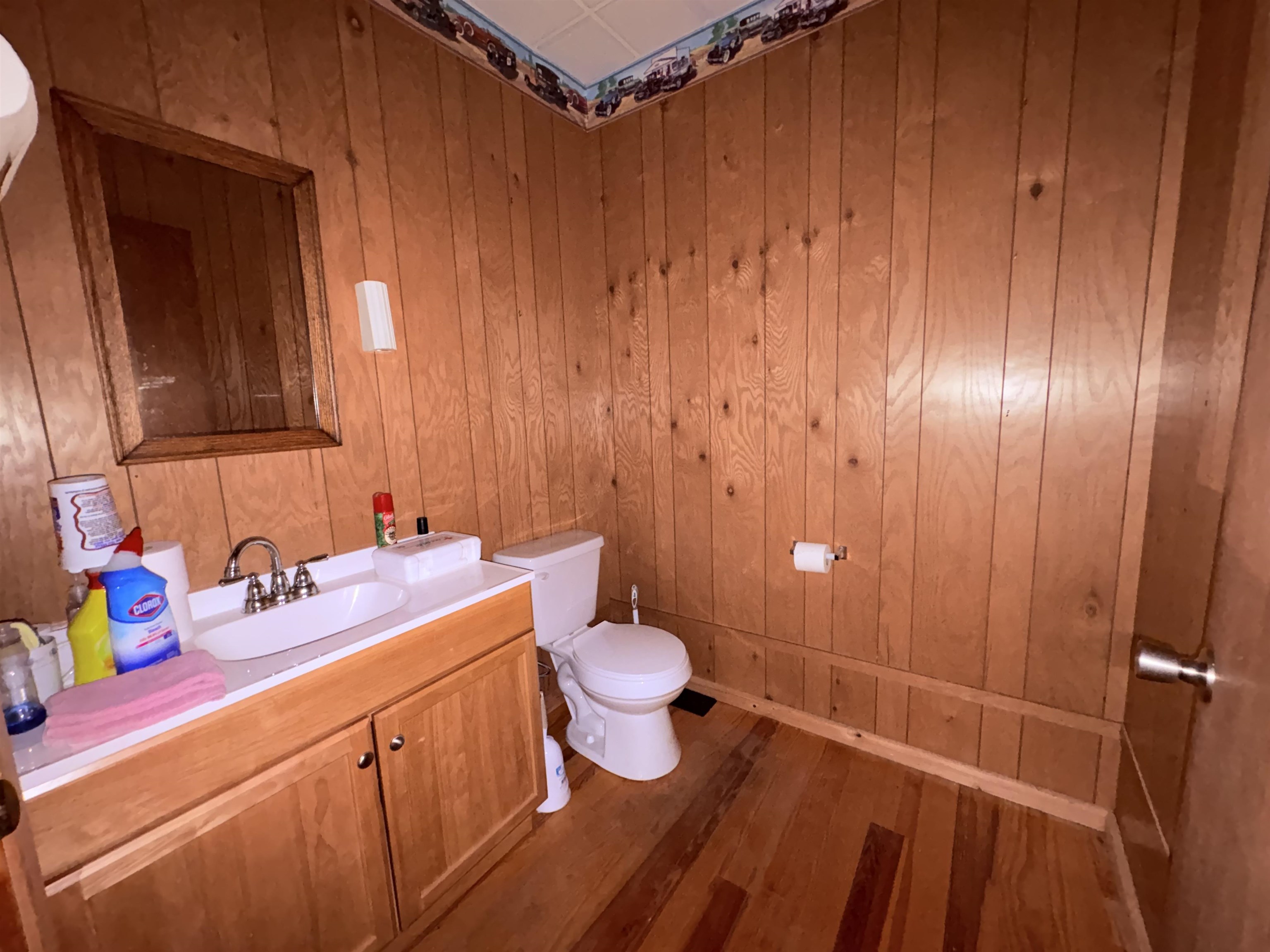 5 N Spring Street Property Photo 16