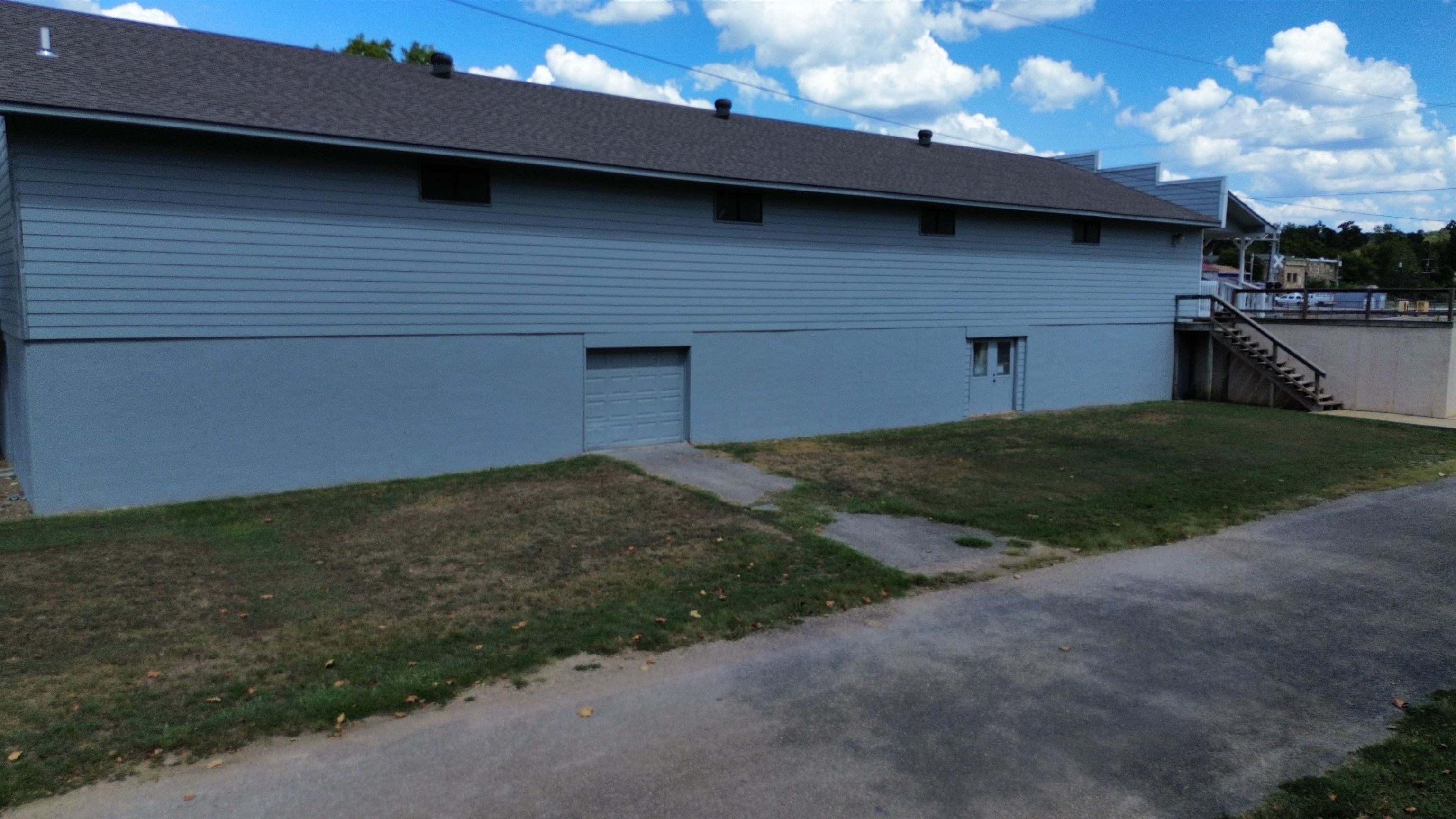 5 N Spring Street Property Photo 33