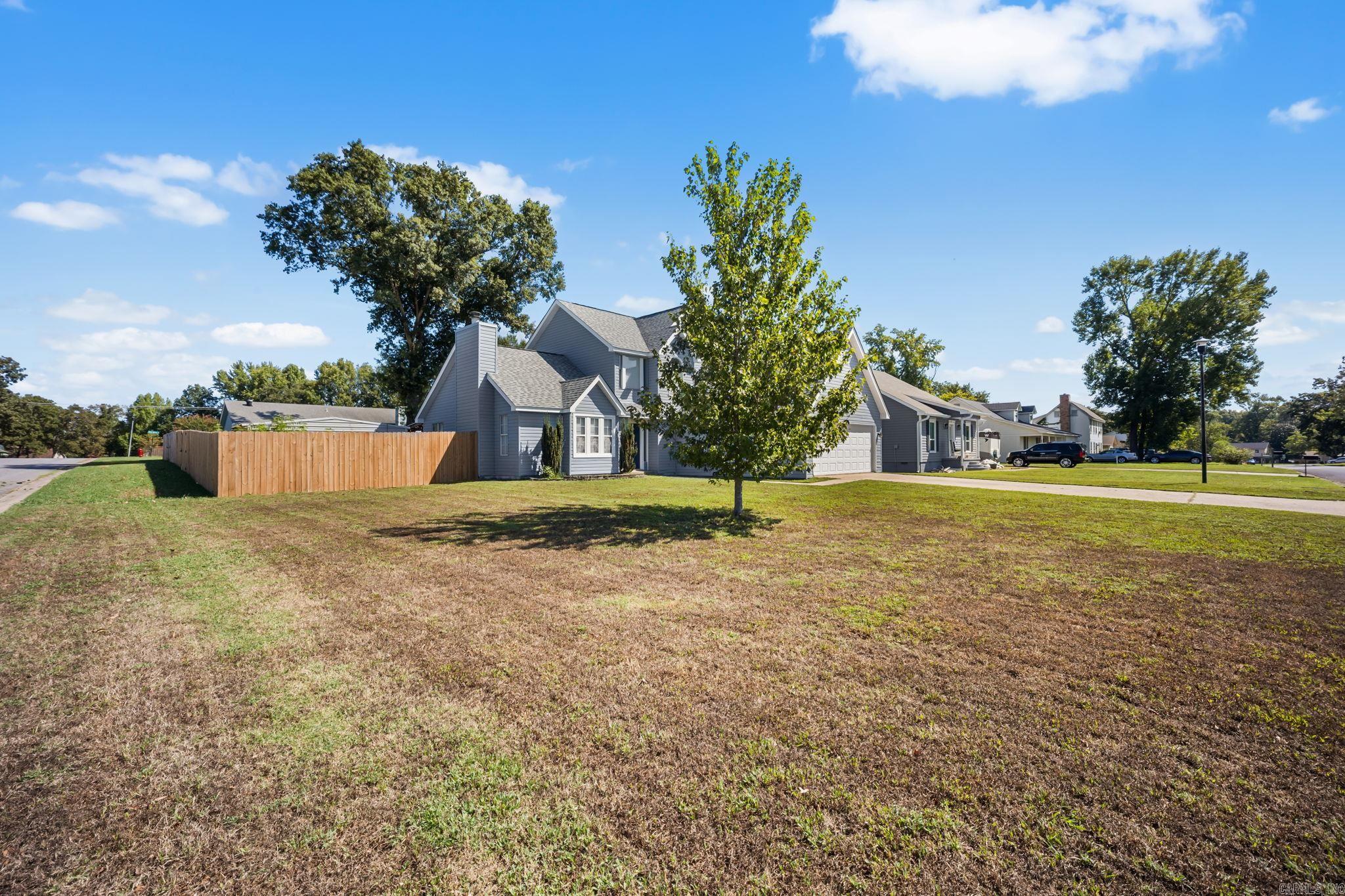 7016 Northlake Drive Property Photo 3
