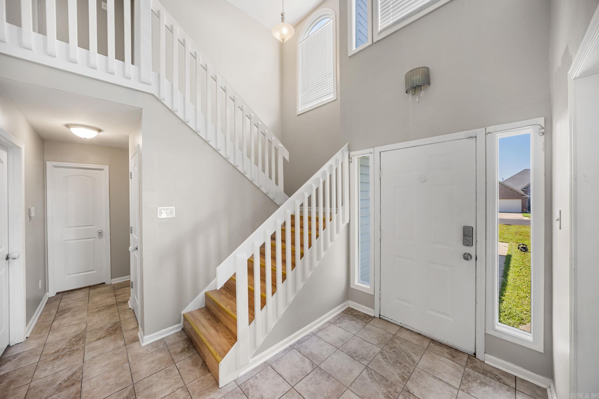7016 Northlake Drive Property Photo 5