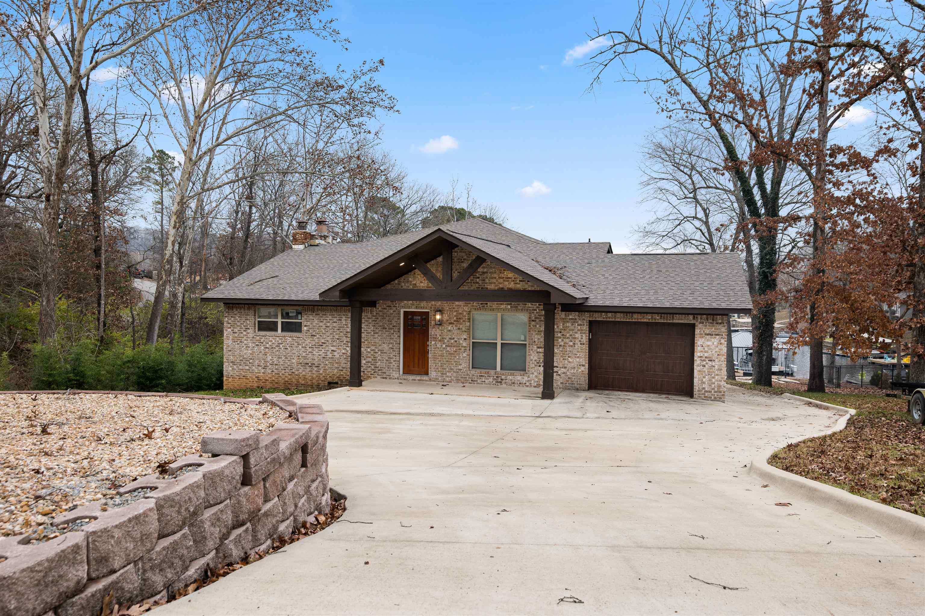 38 Winnebago Circle Property Photo 2